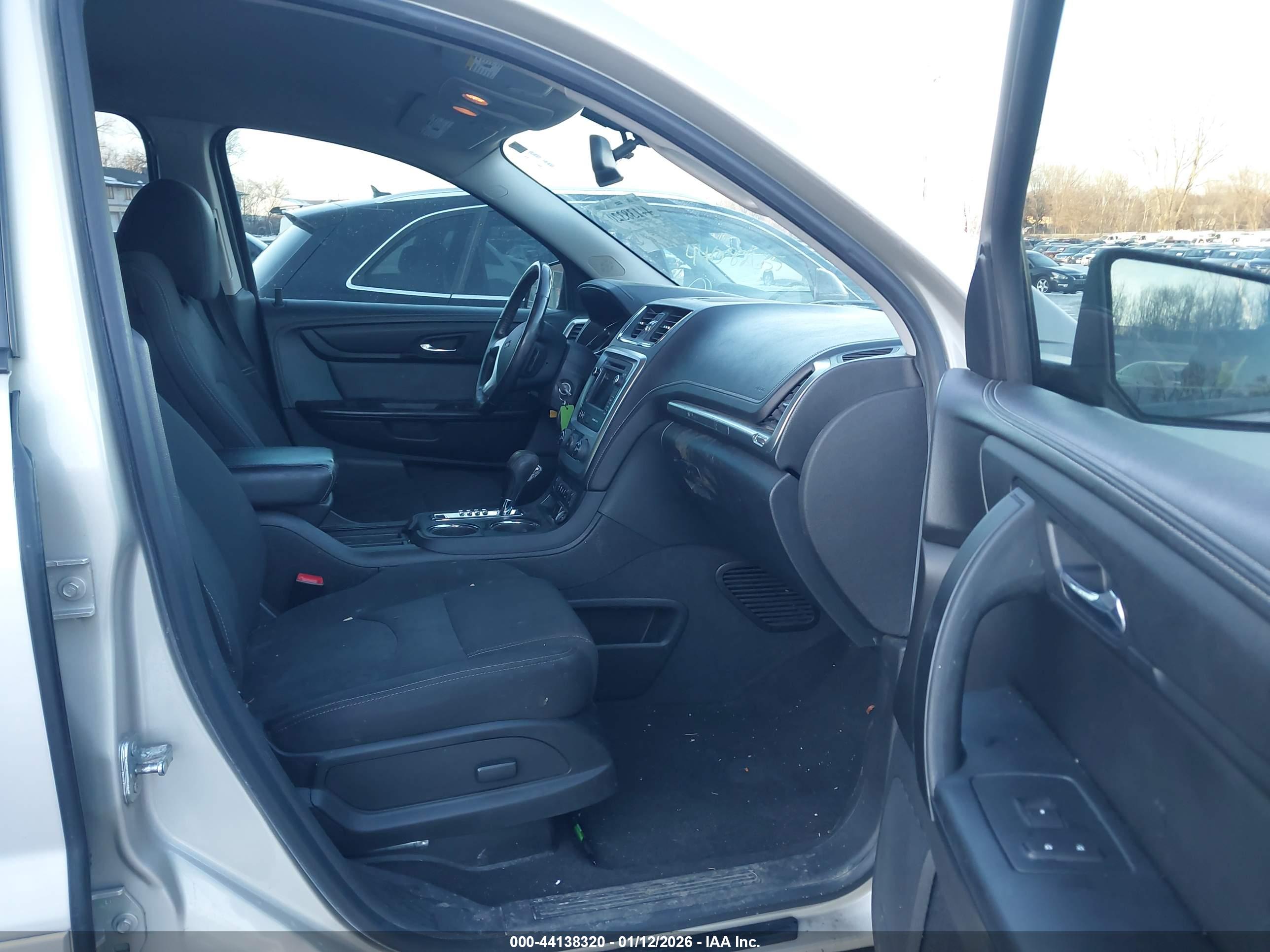 GMC ACADIA image 5