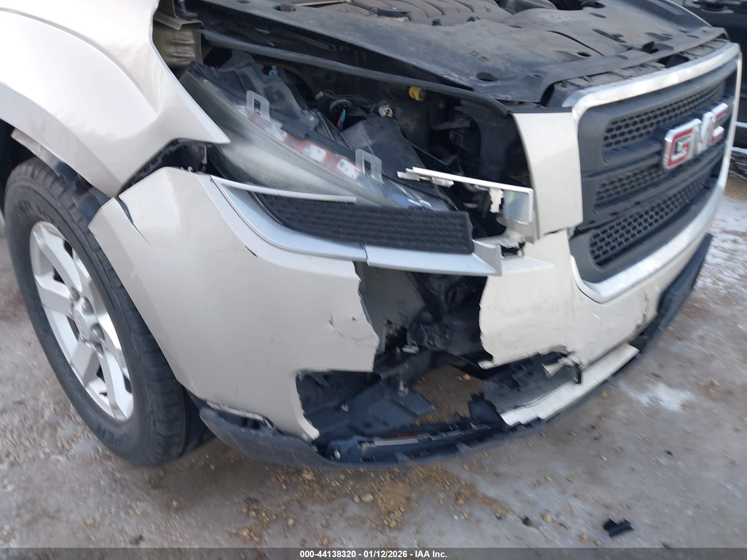 GMC ACADIA image 6