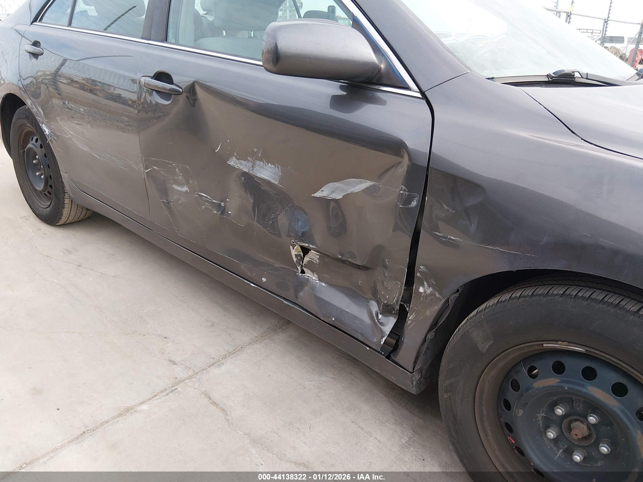 TOYOTA CAMRY image 6