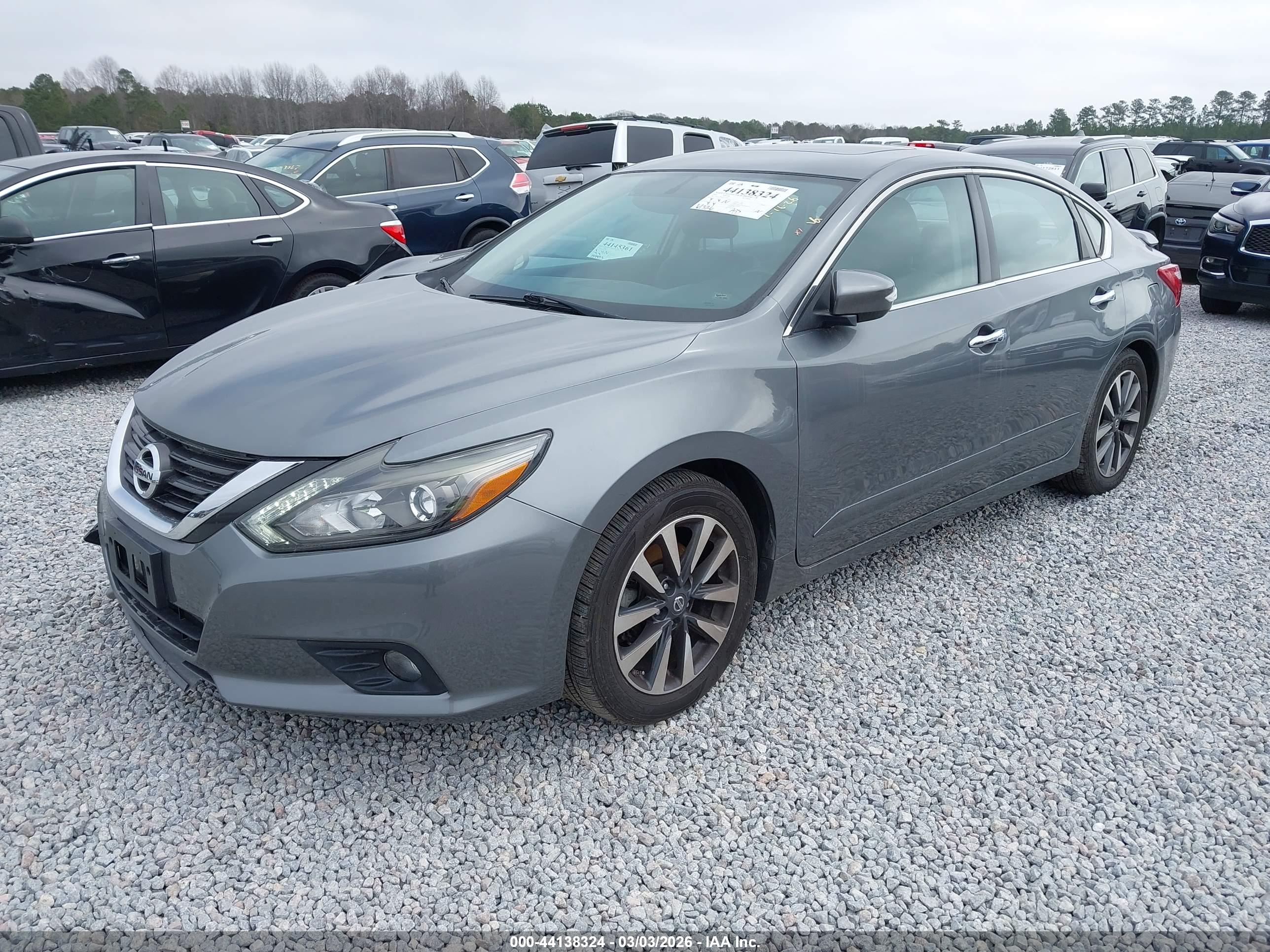 NISSAN ALTIMA image 2