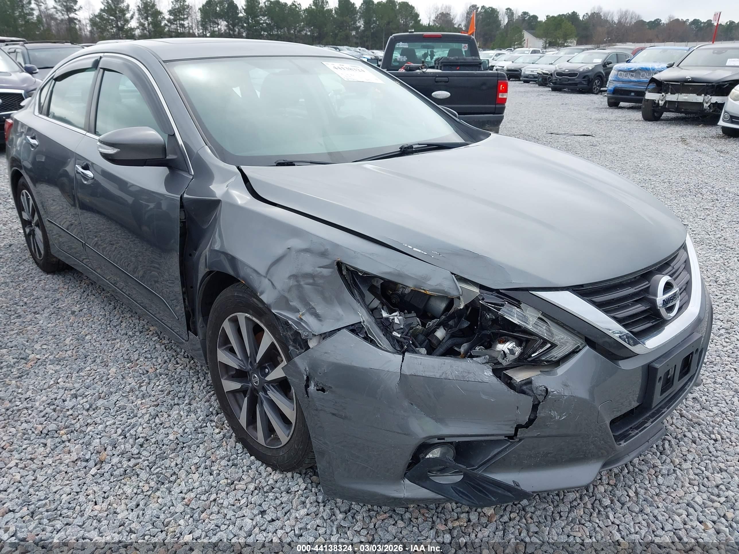 NISSAN ALTIMA image 6