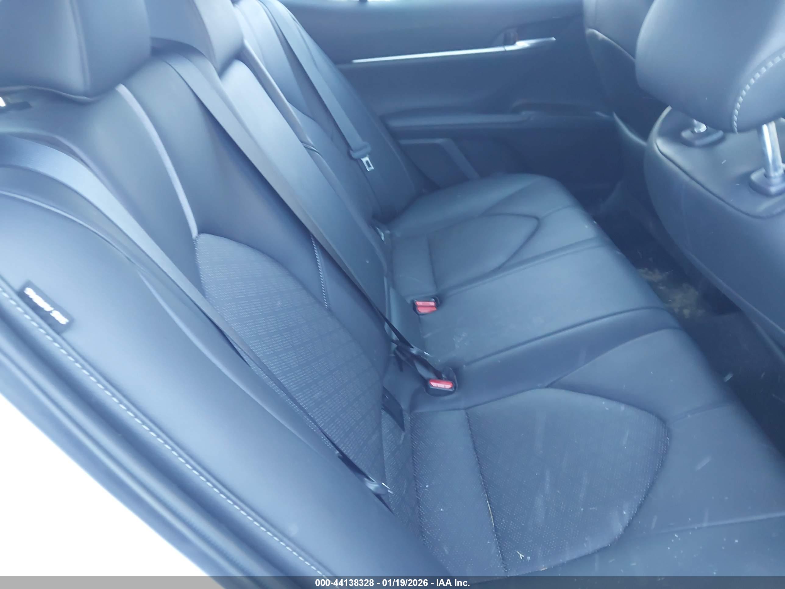 TOYOTA CAMRY image 8