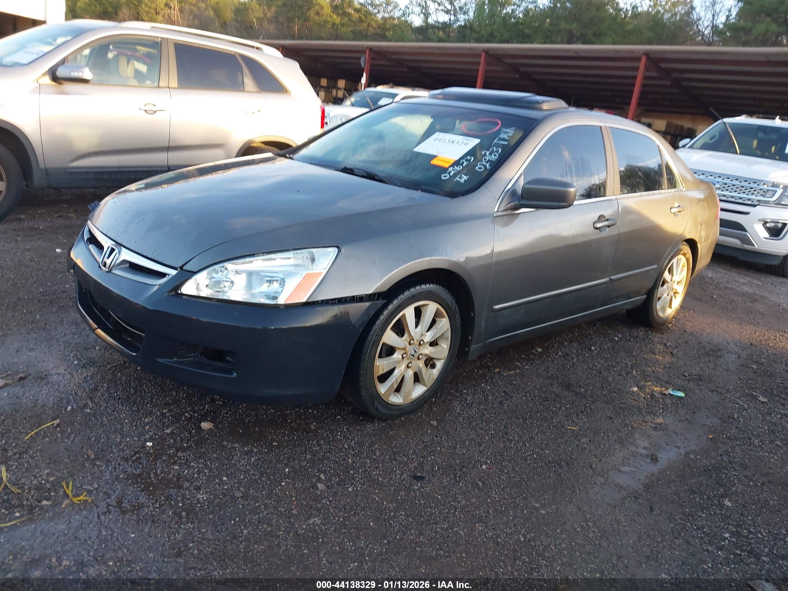 HONDA ACCORD image 2