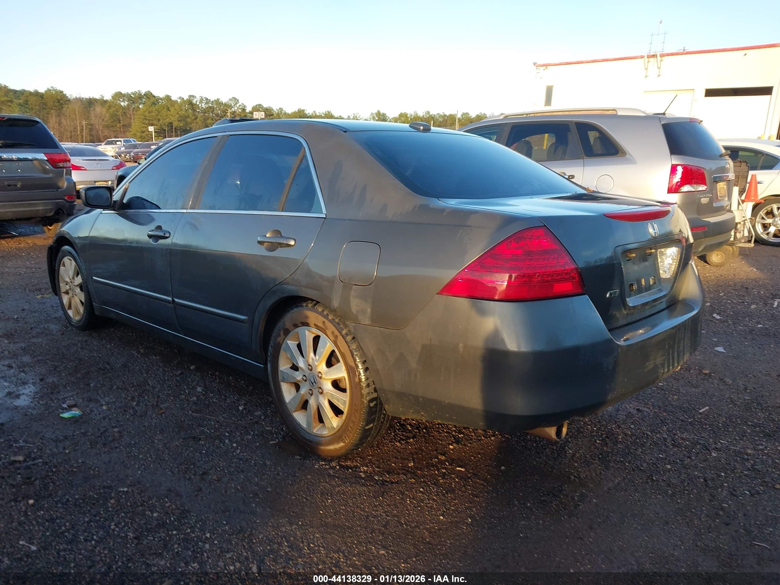 HONDA ACCORD image 3