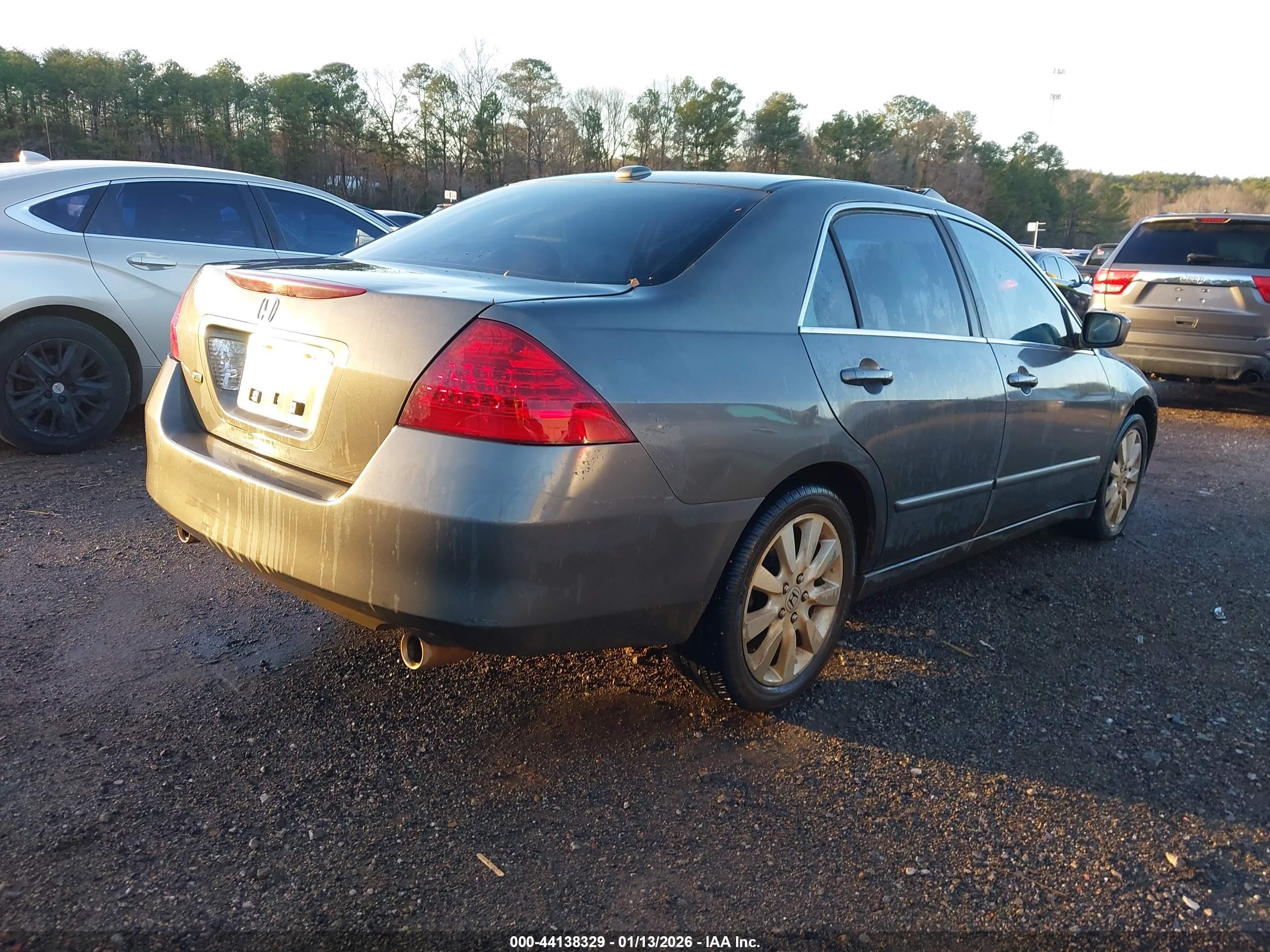 HONDA ACCORD image 4