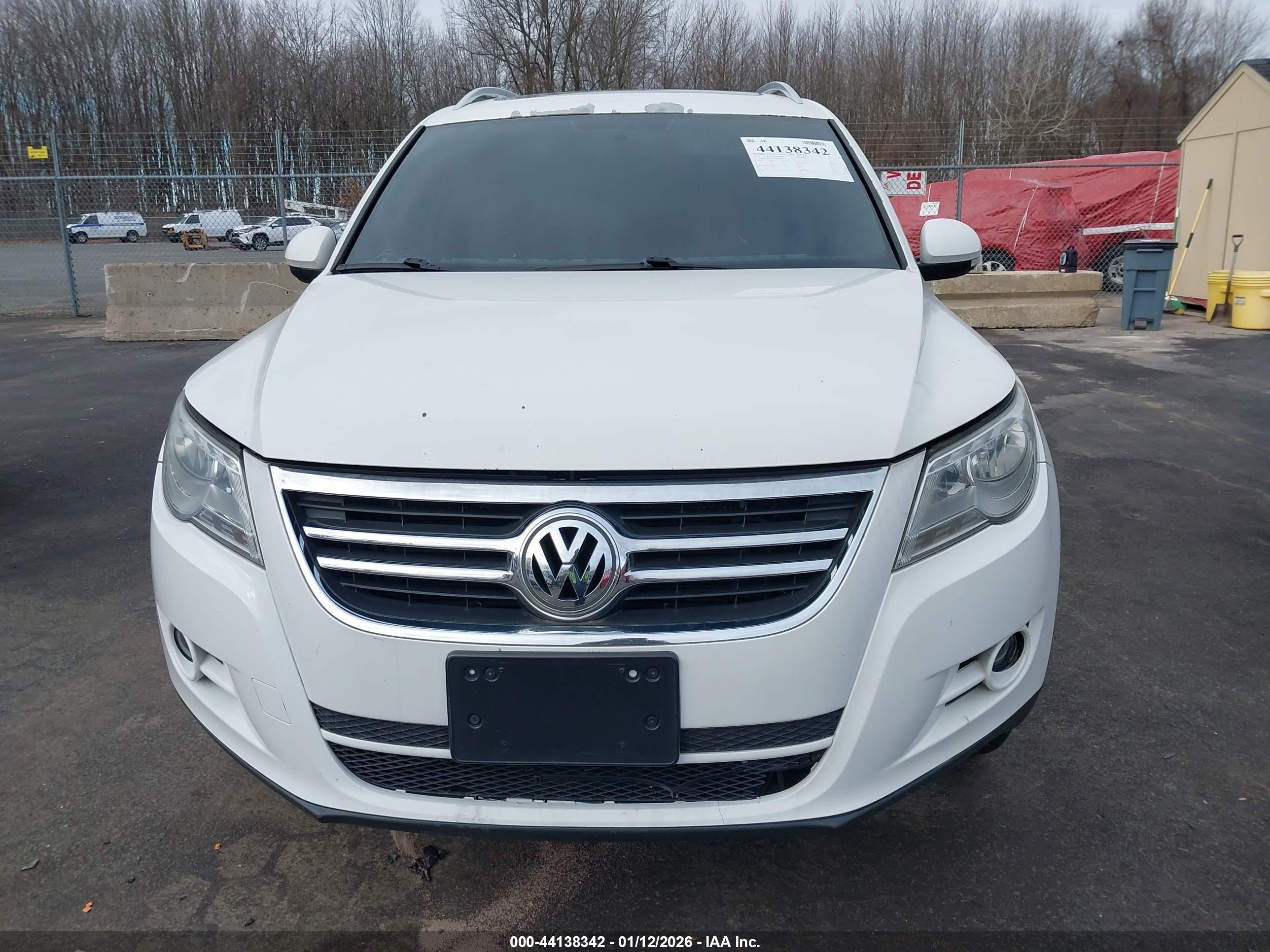 VOLKSWAGEN TIGUAN image 6