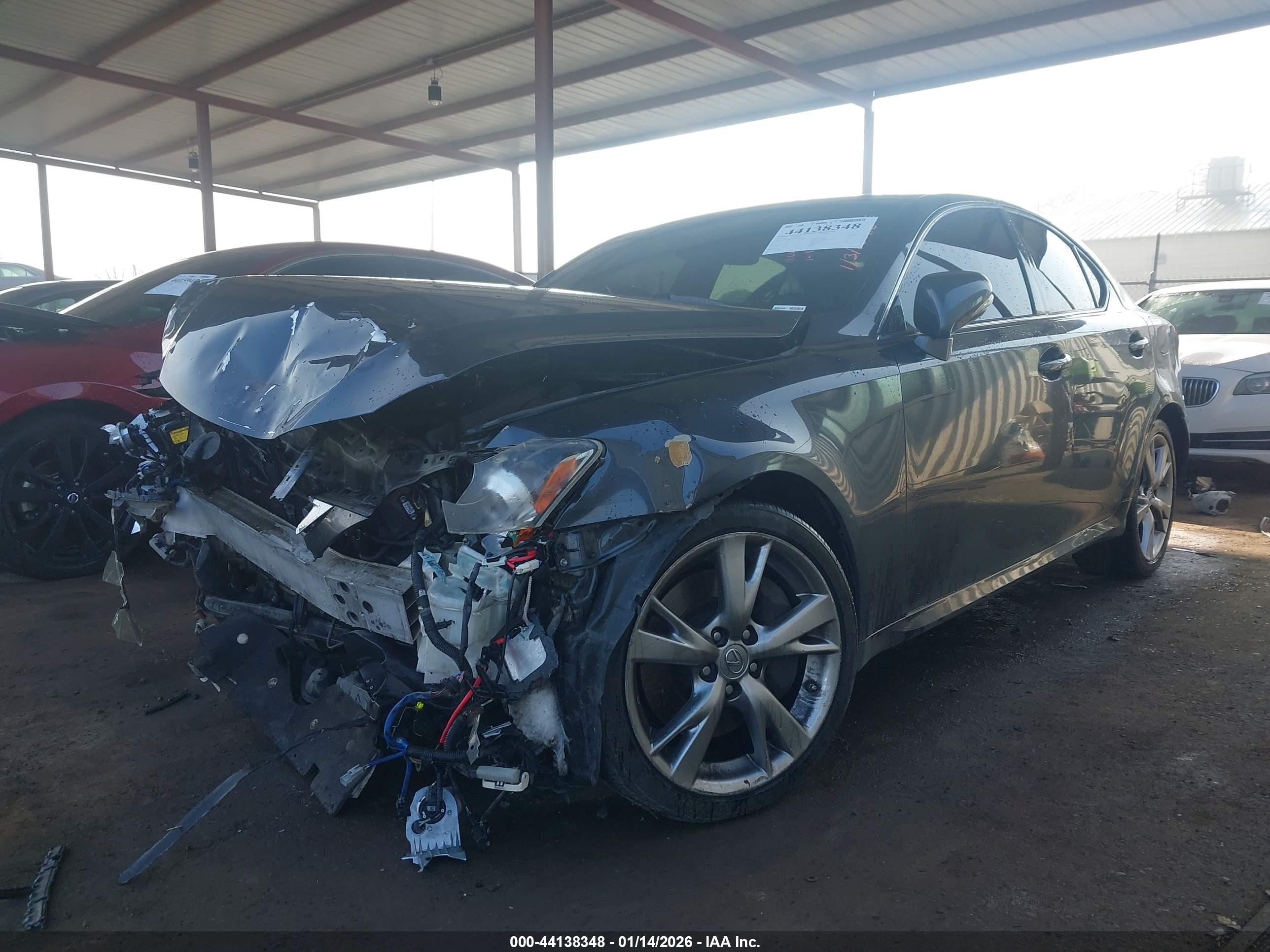 LEXUS IS image 2