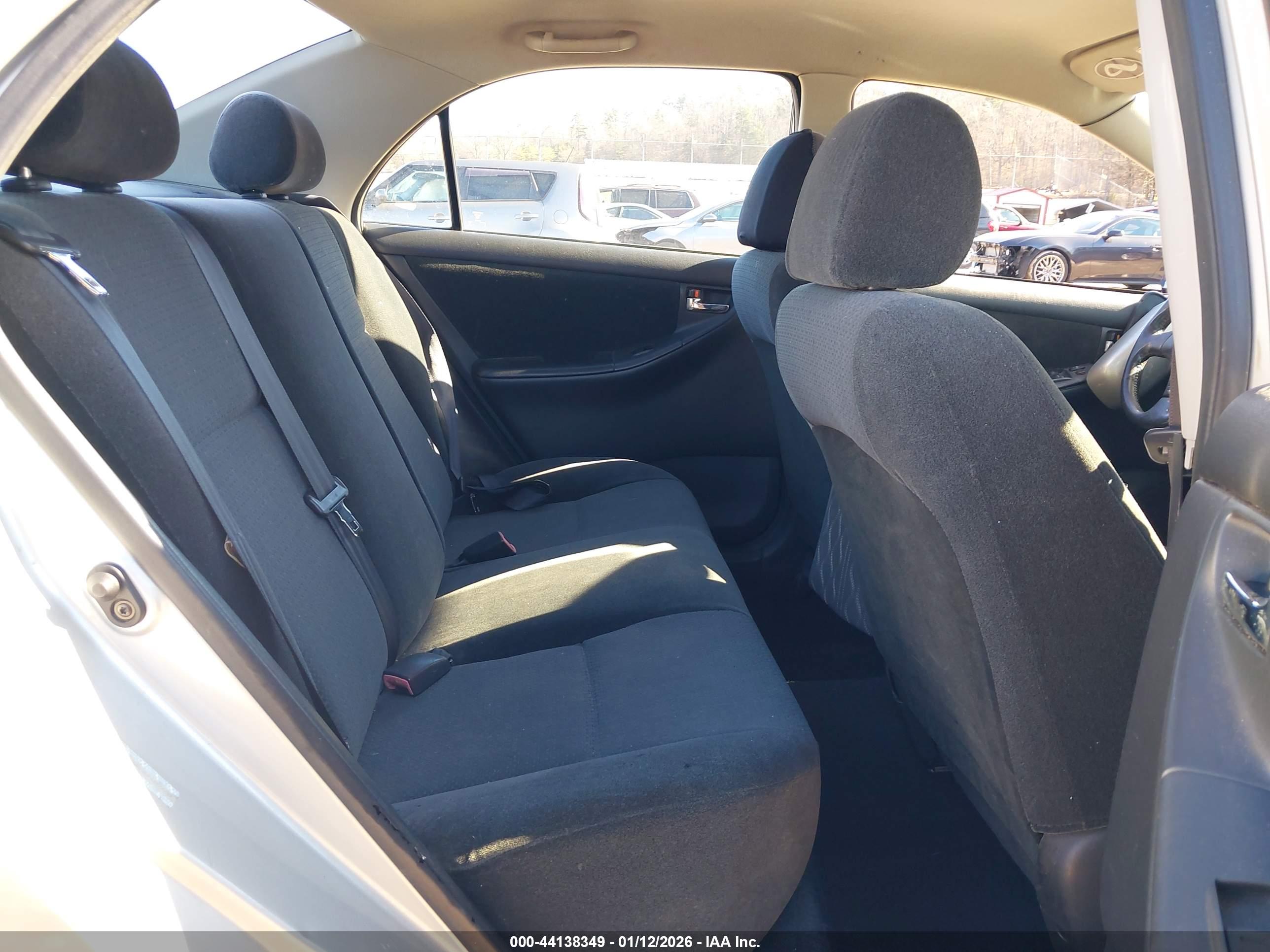 TOYOTA COROLLA image 8