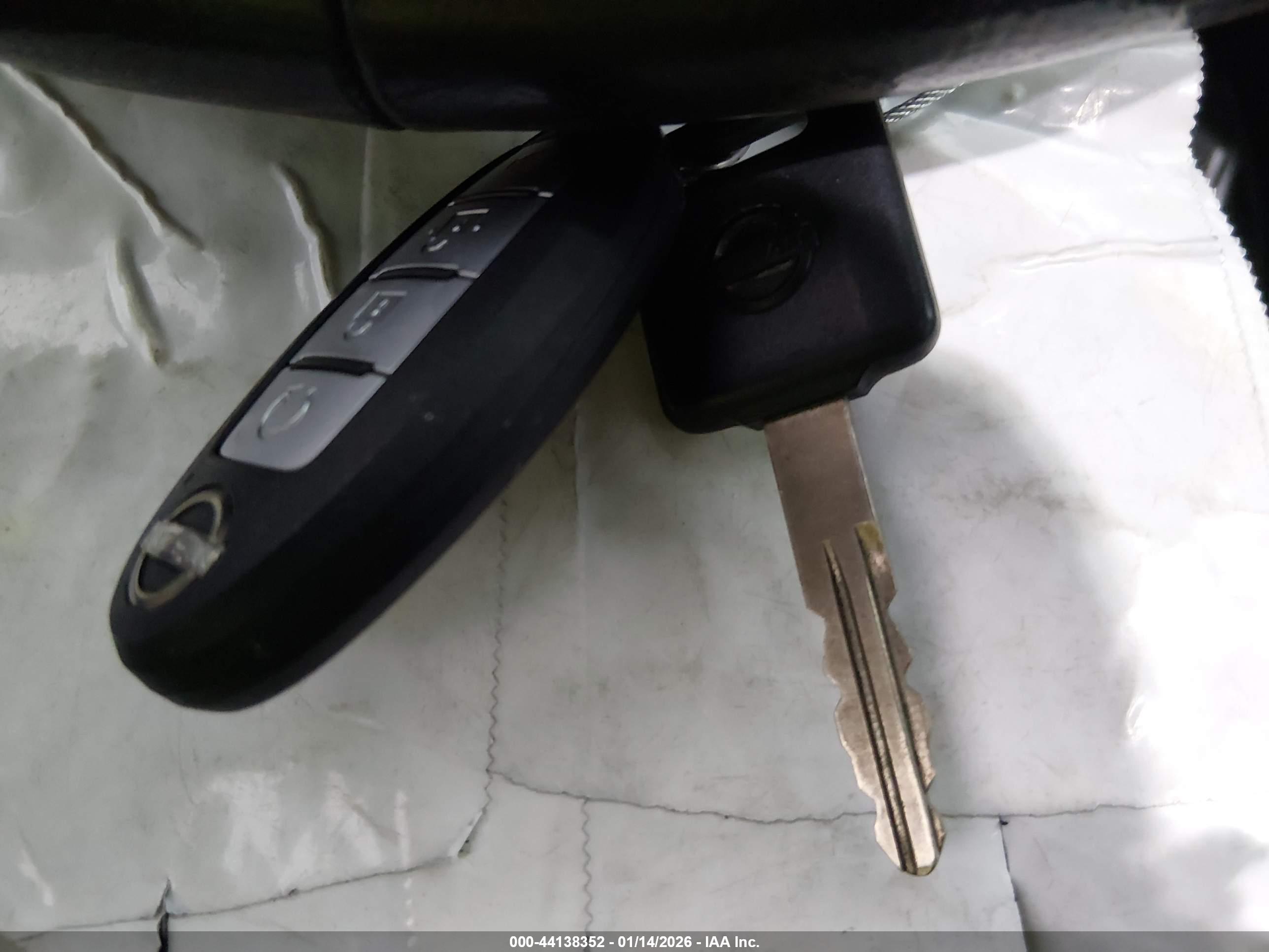 NISSAN FRONTIER image 11