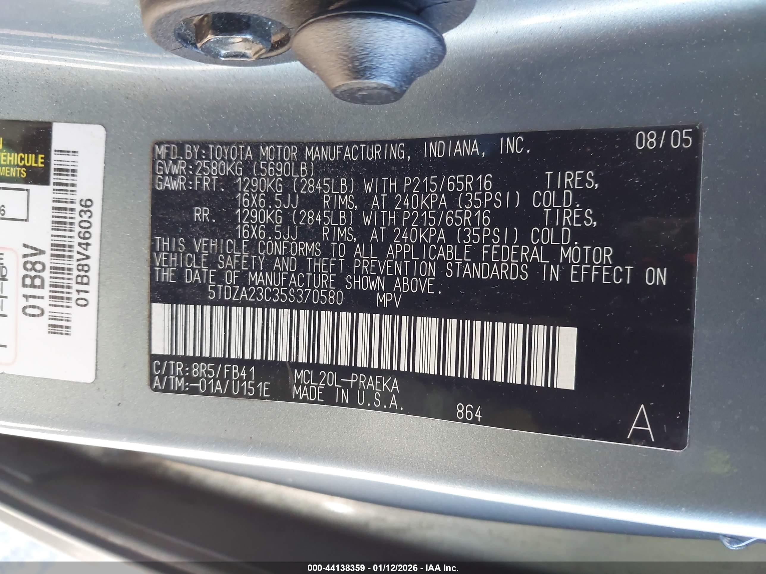 TOYOTA SIENNA image 9