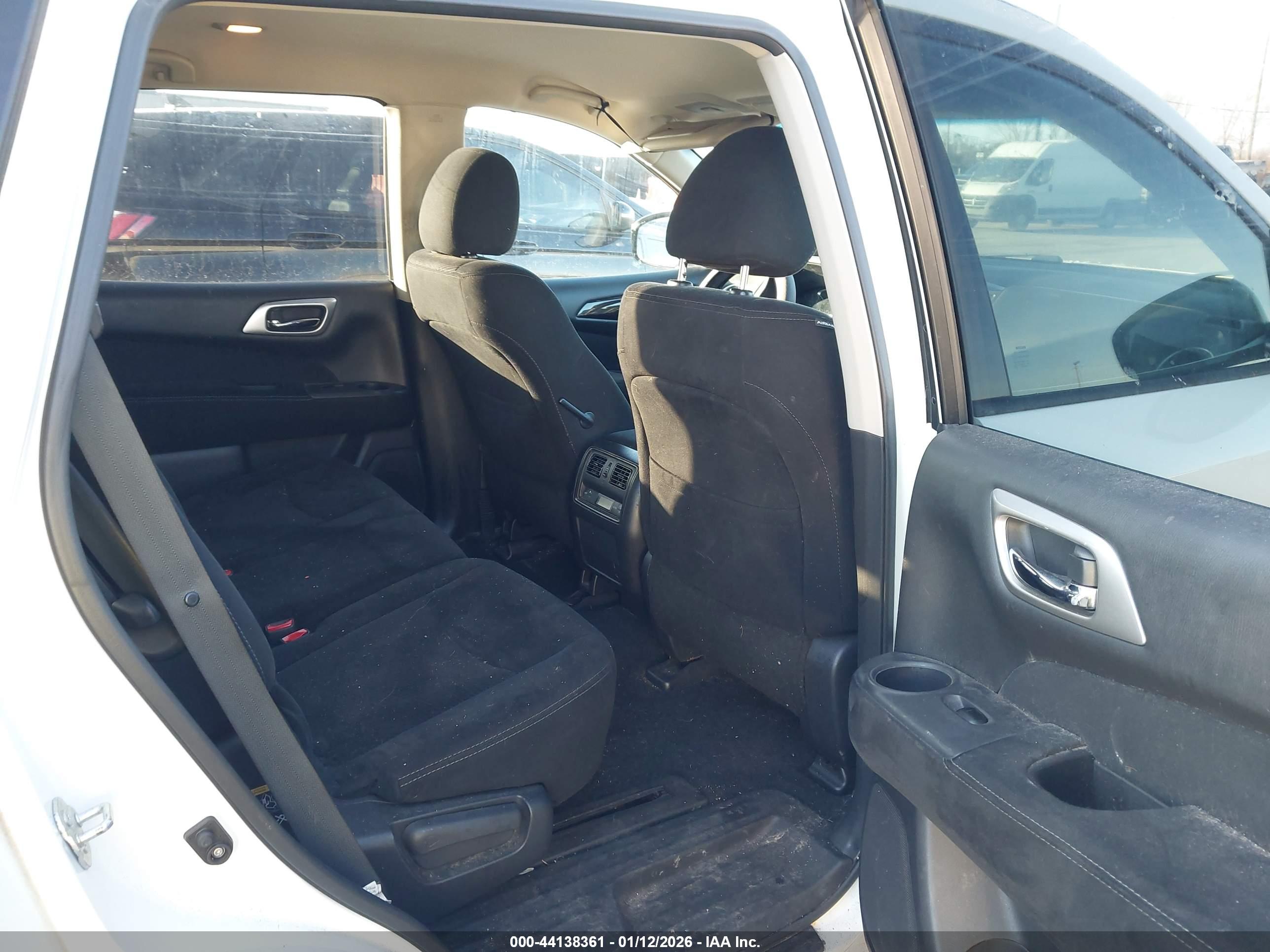 NISSAN PATHFINDER image 8
