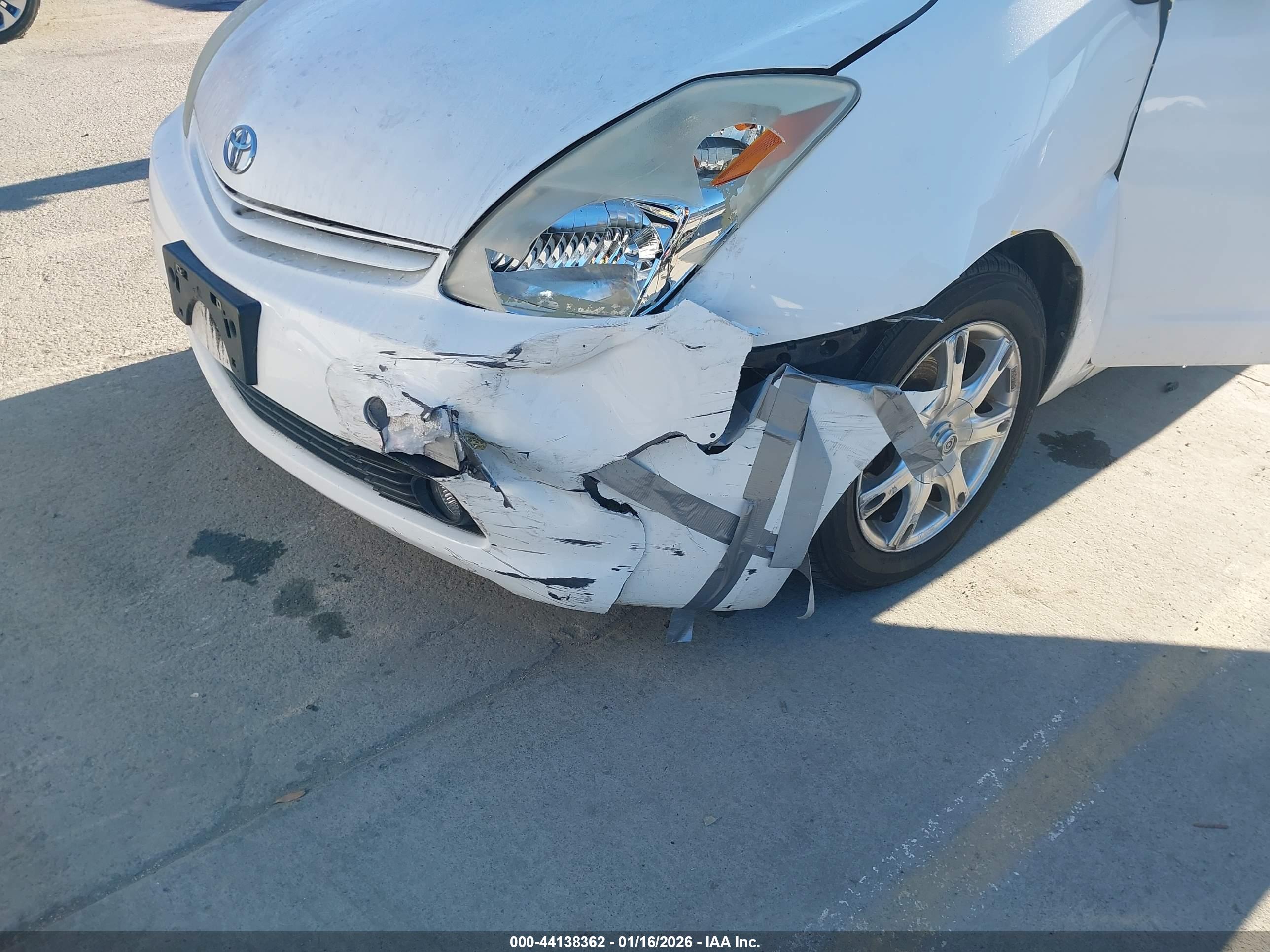 TOYOTA PRIUS image 6