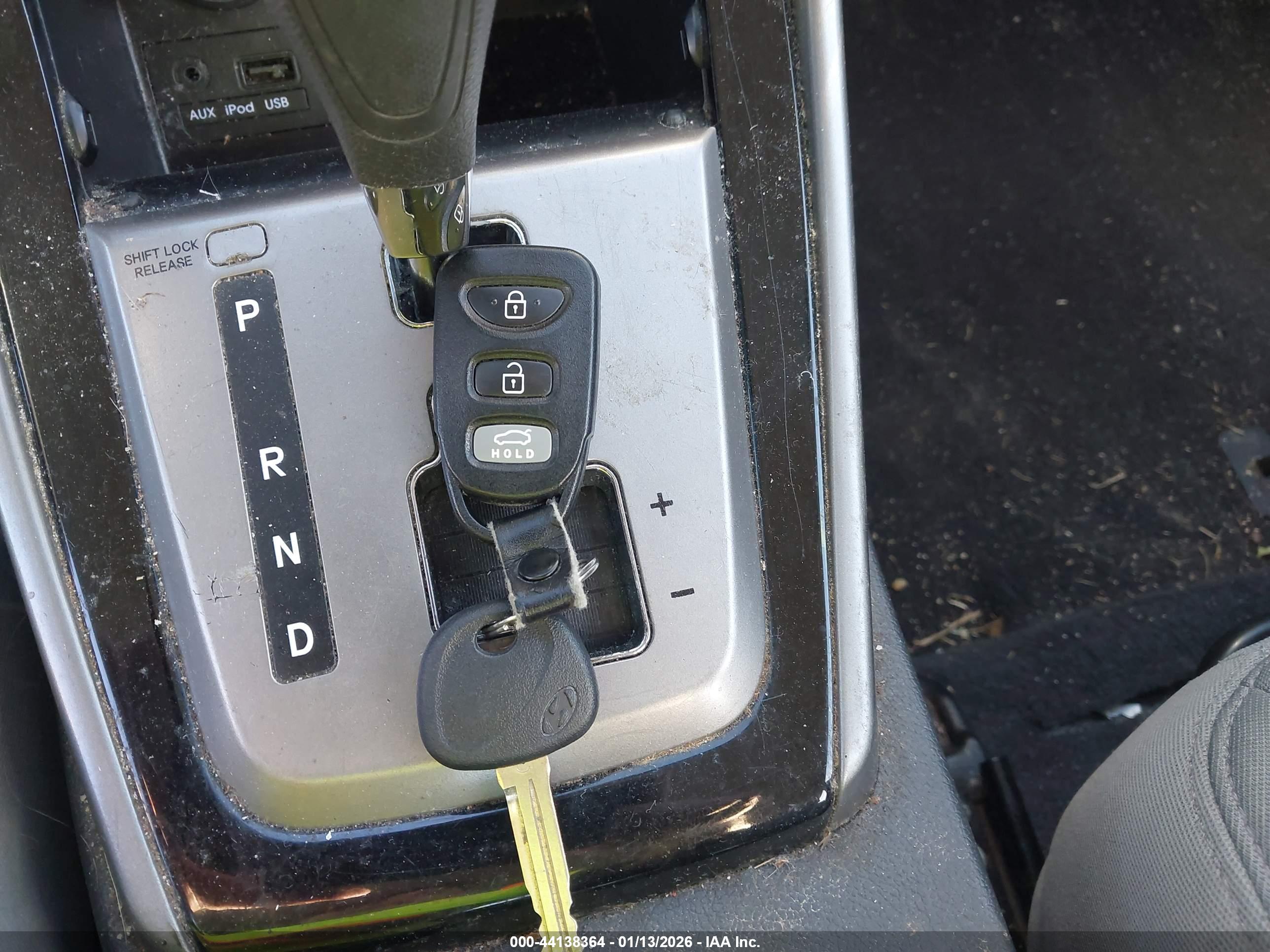 HYUNDAI ELANTRA image 11