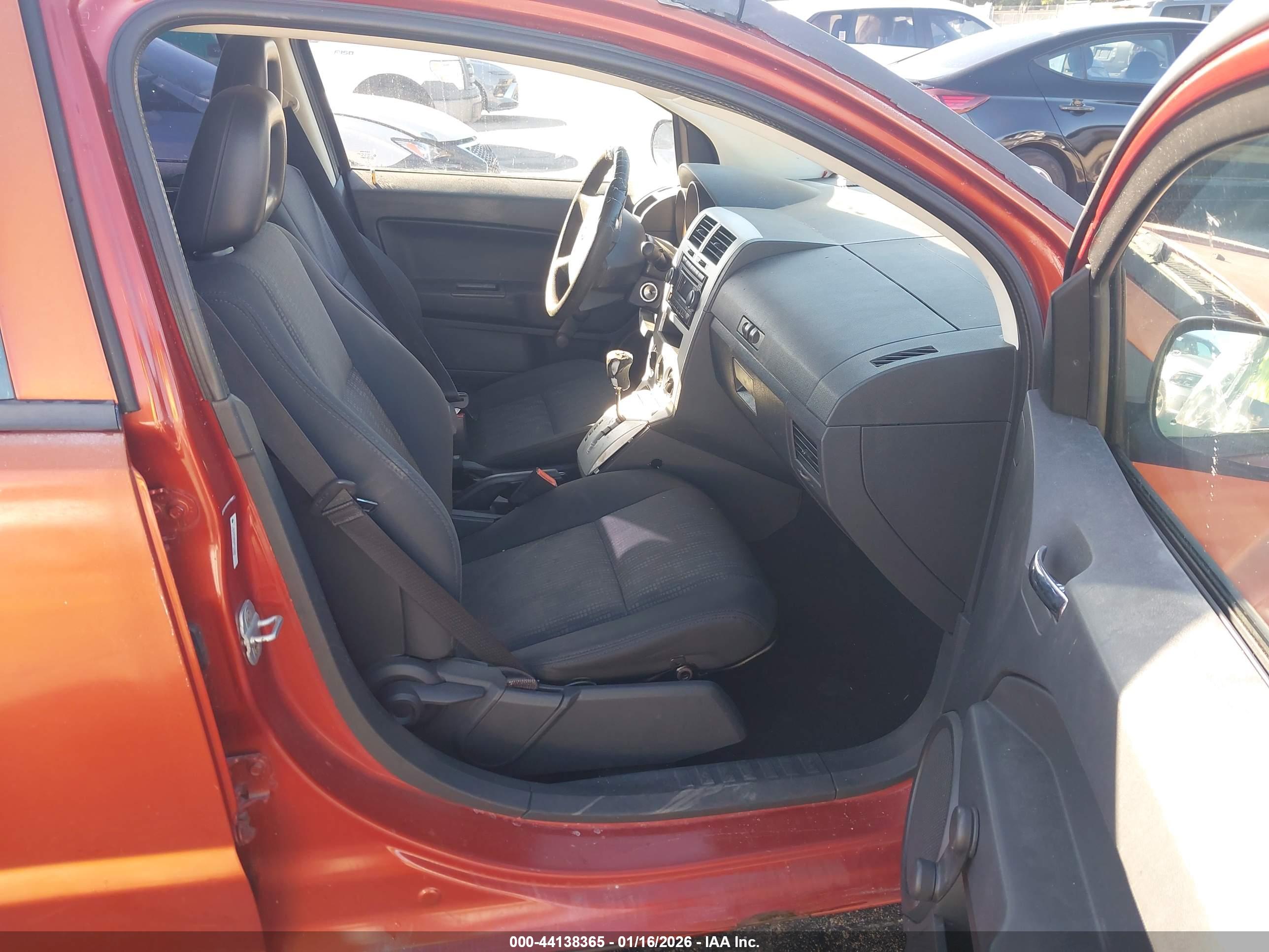 DODGE CALIBER image 5