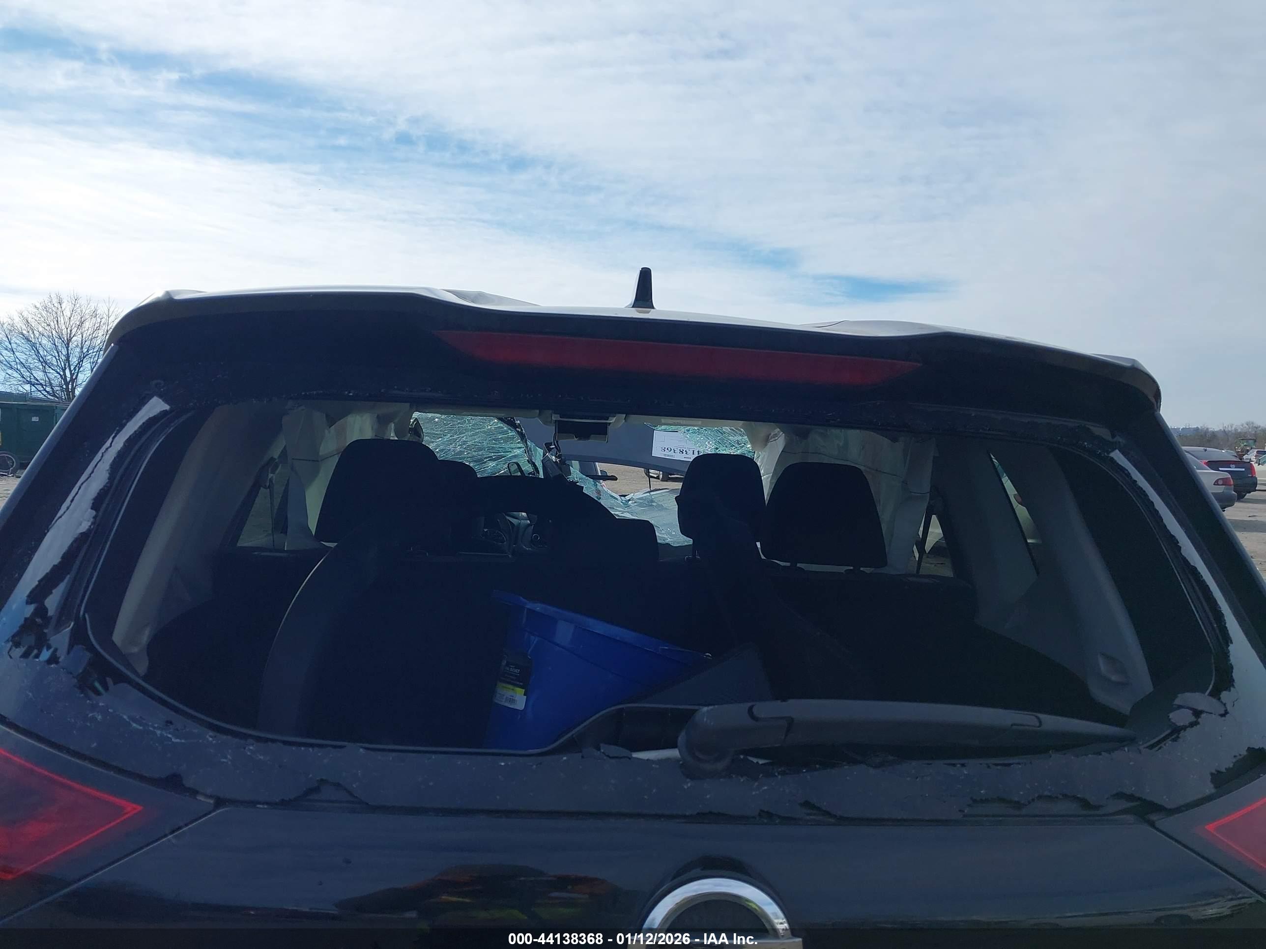 NISSAN ROGUE image 6