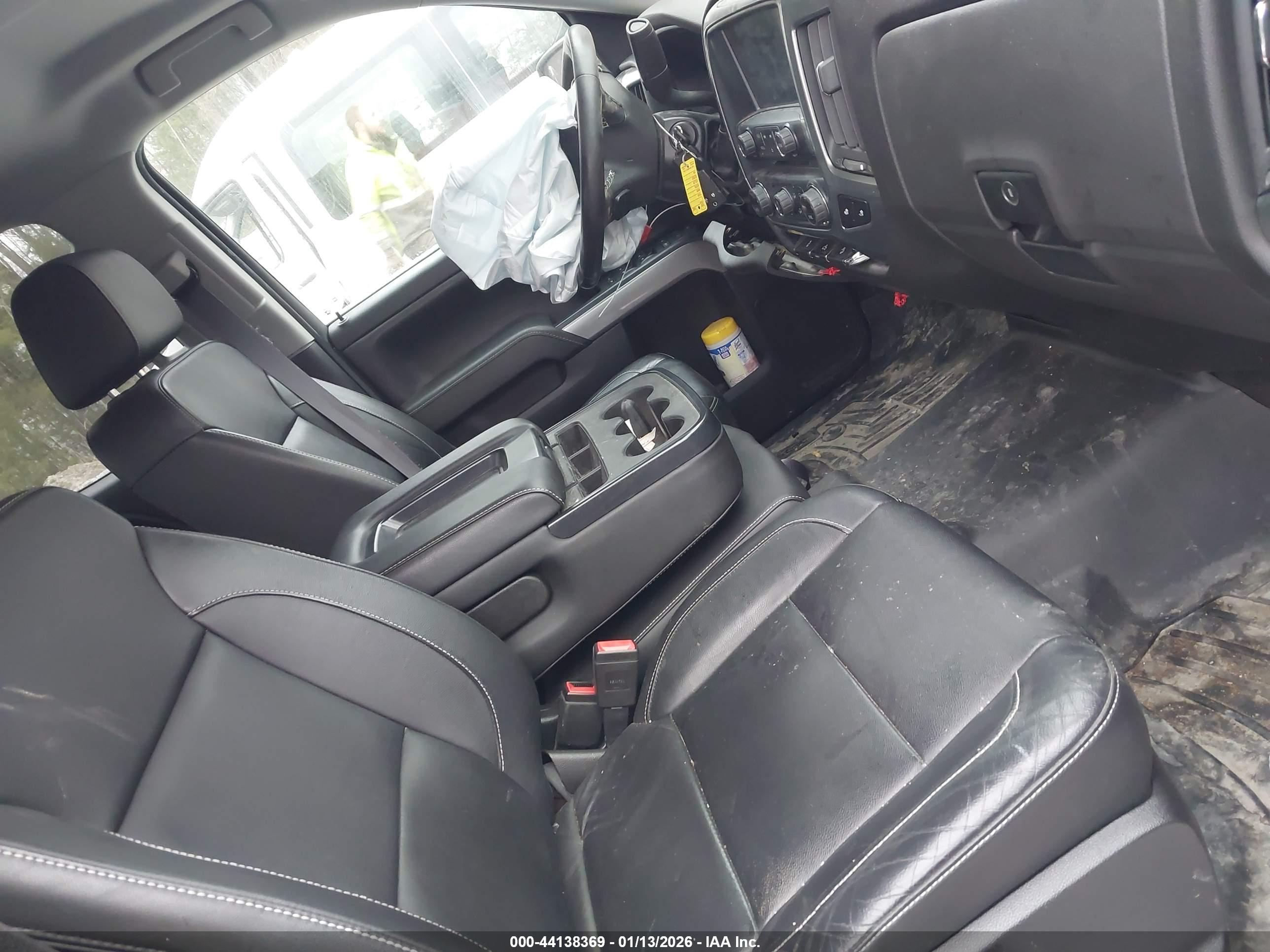 CHEVROLET SILVERADO image 5