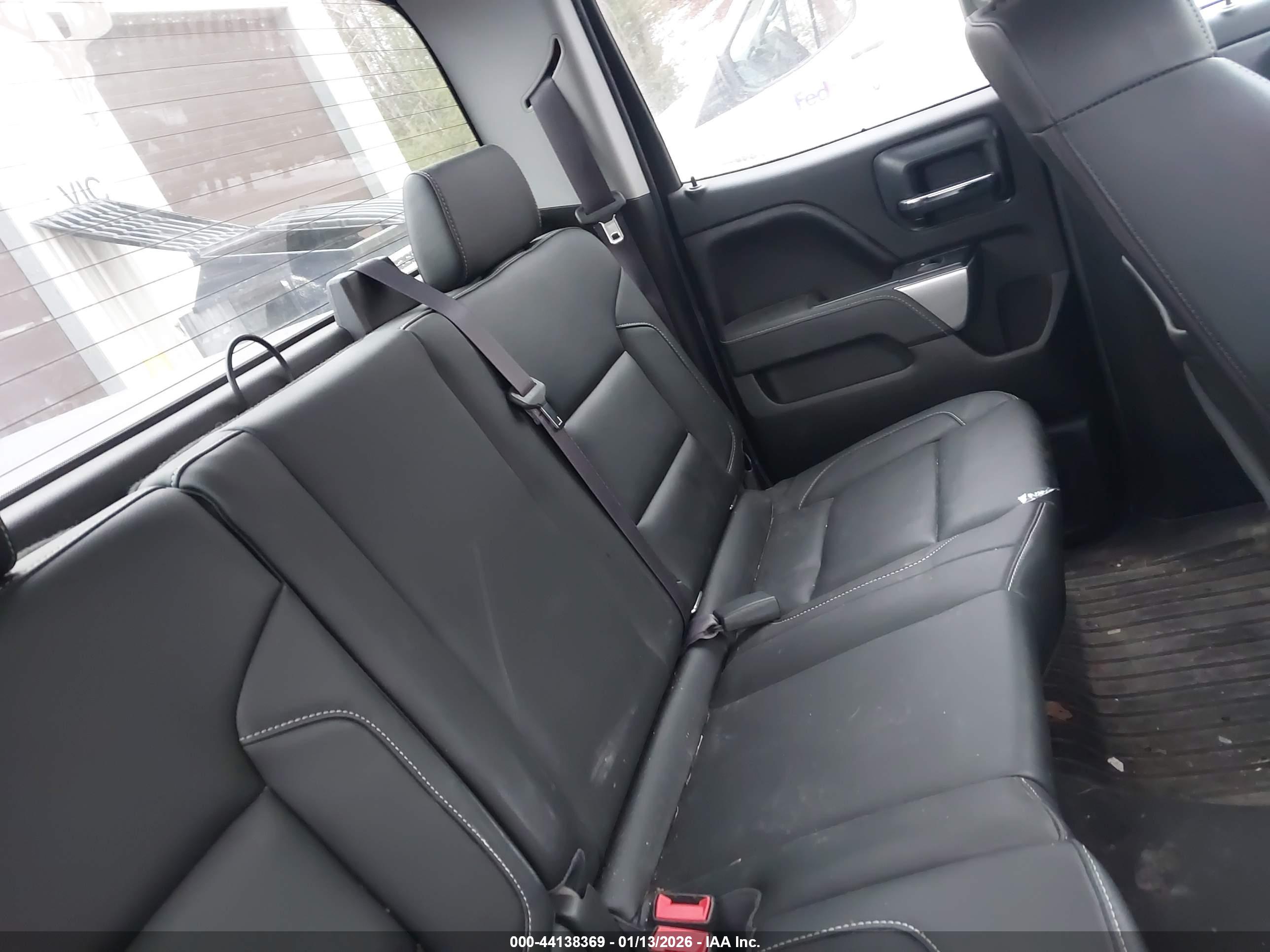CHEVROLET SILVERADO image 8