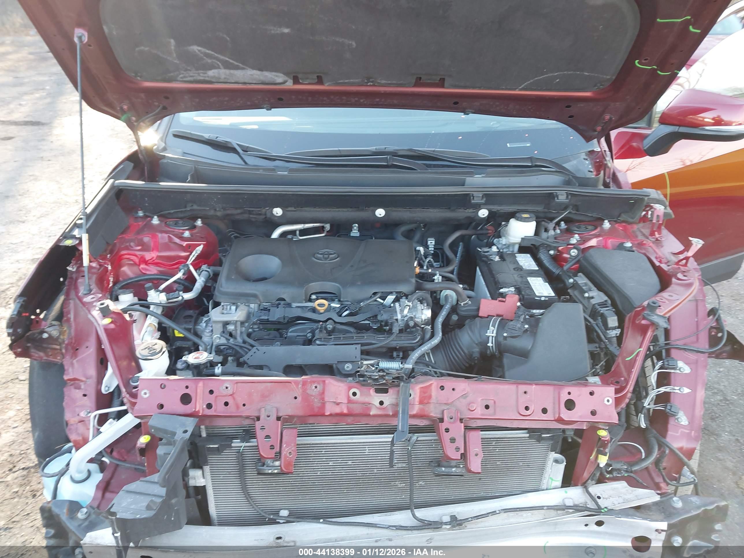 TOYOTA RAV4 image 10