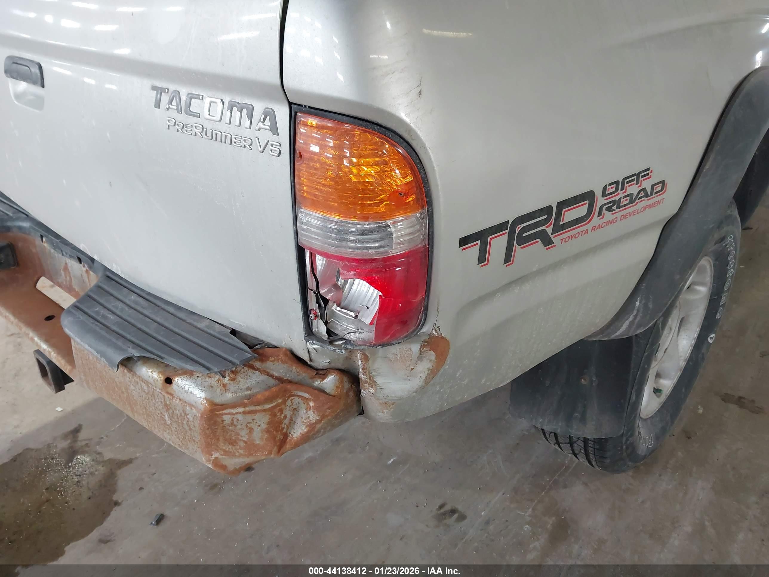 TOYOTA TACOMA image 6