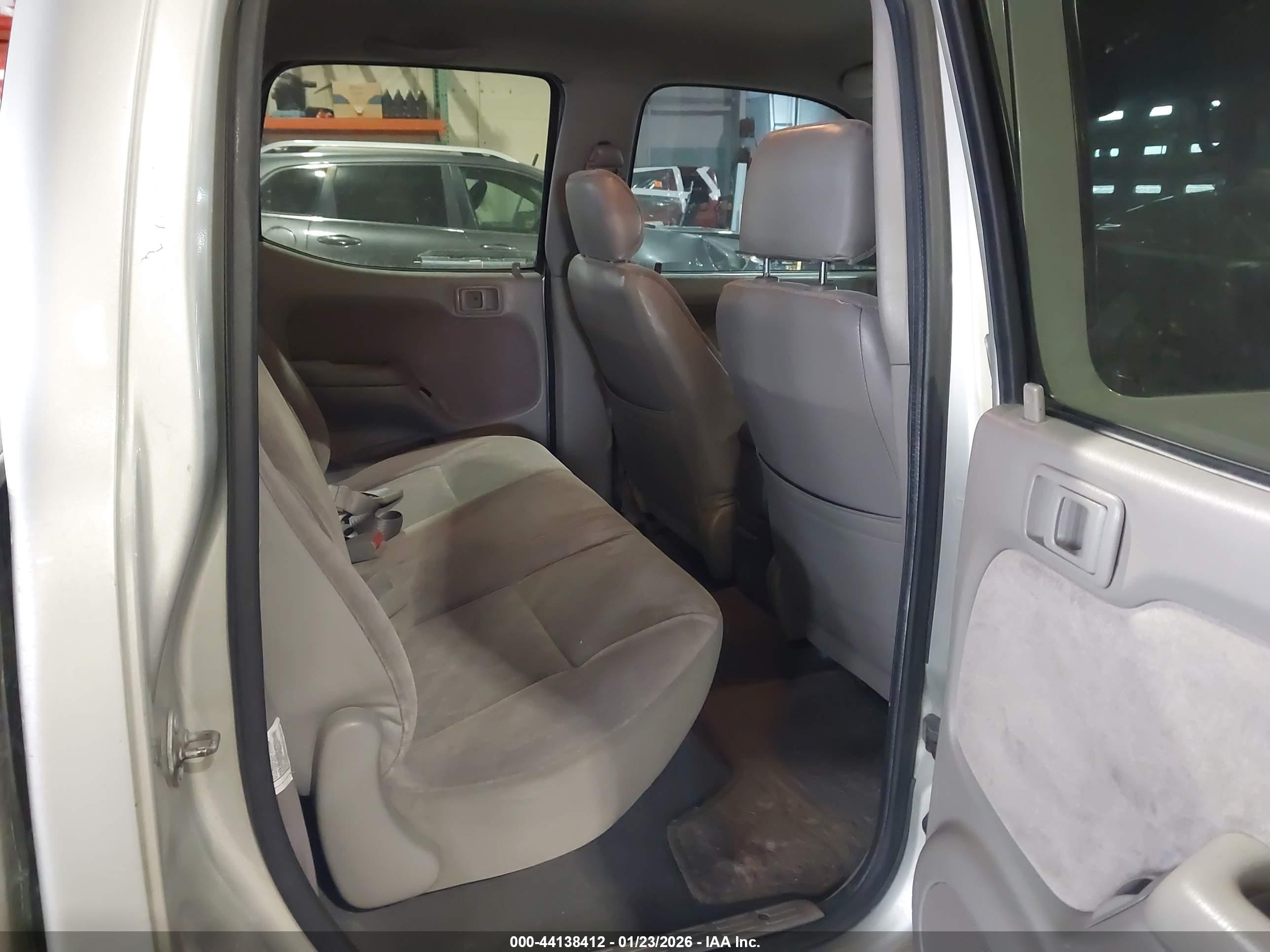 TOYOTA TACOMA image 8