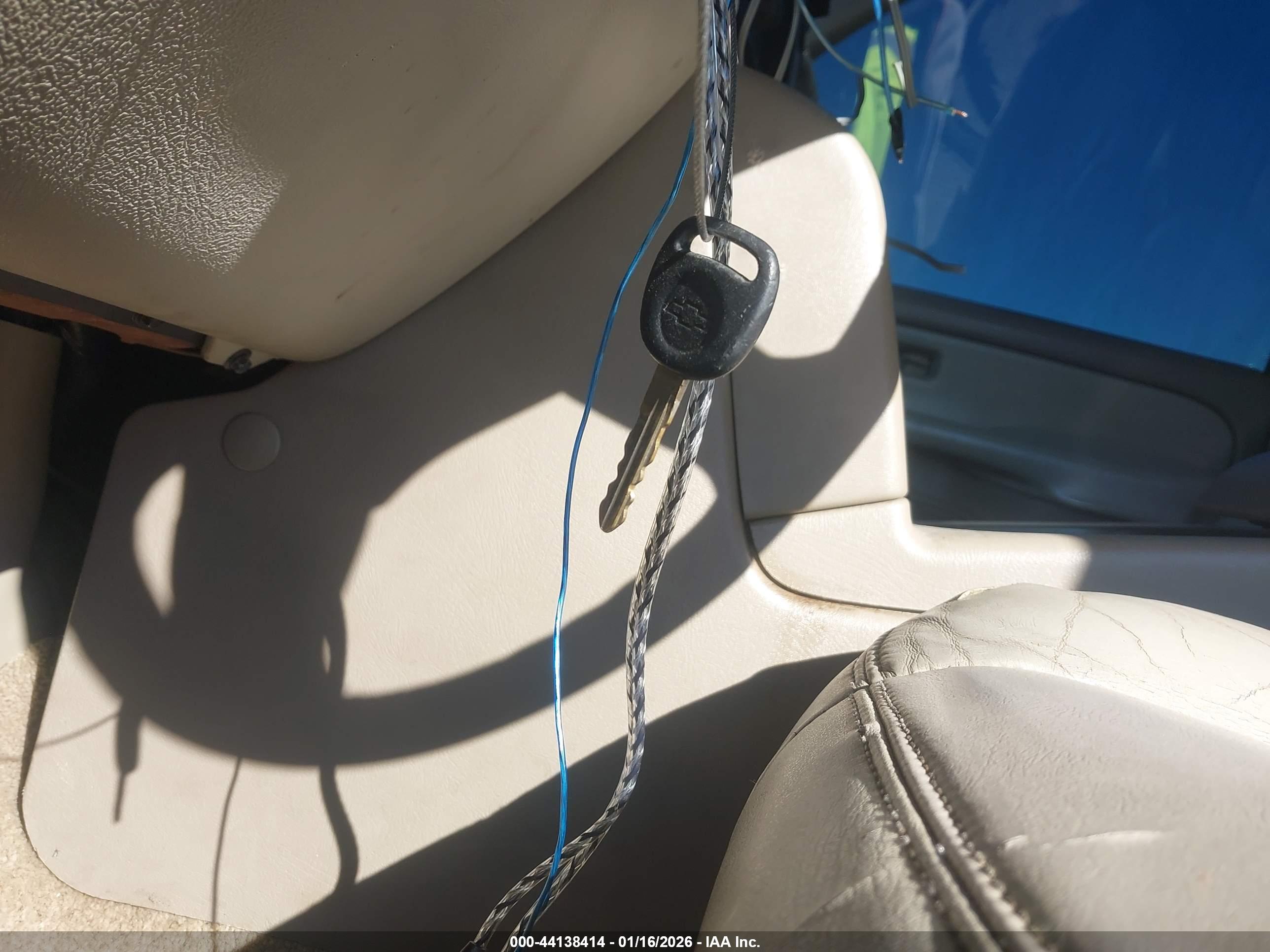 CHEVROLET TAHOE image 11