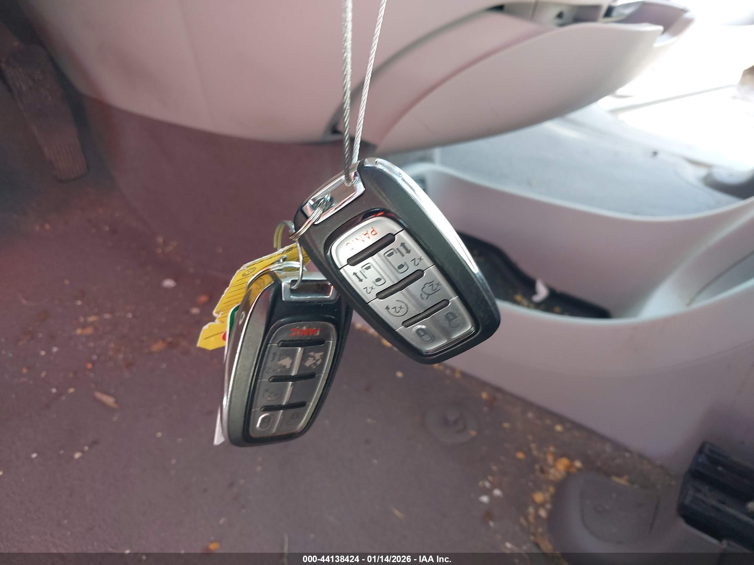 CHRYSLER PACIFICA image 11