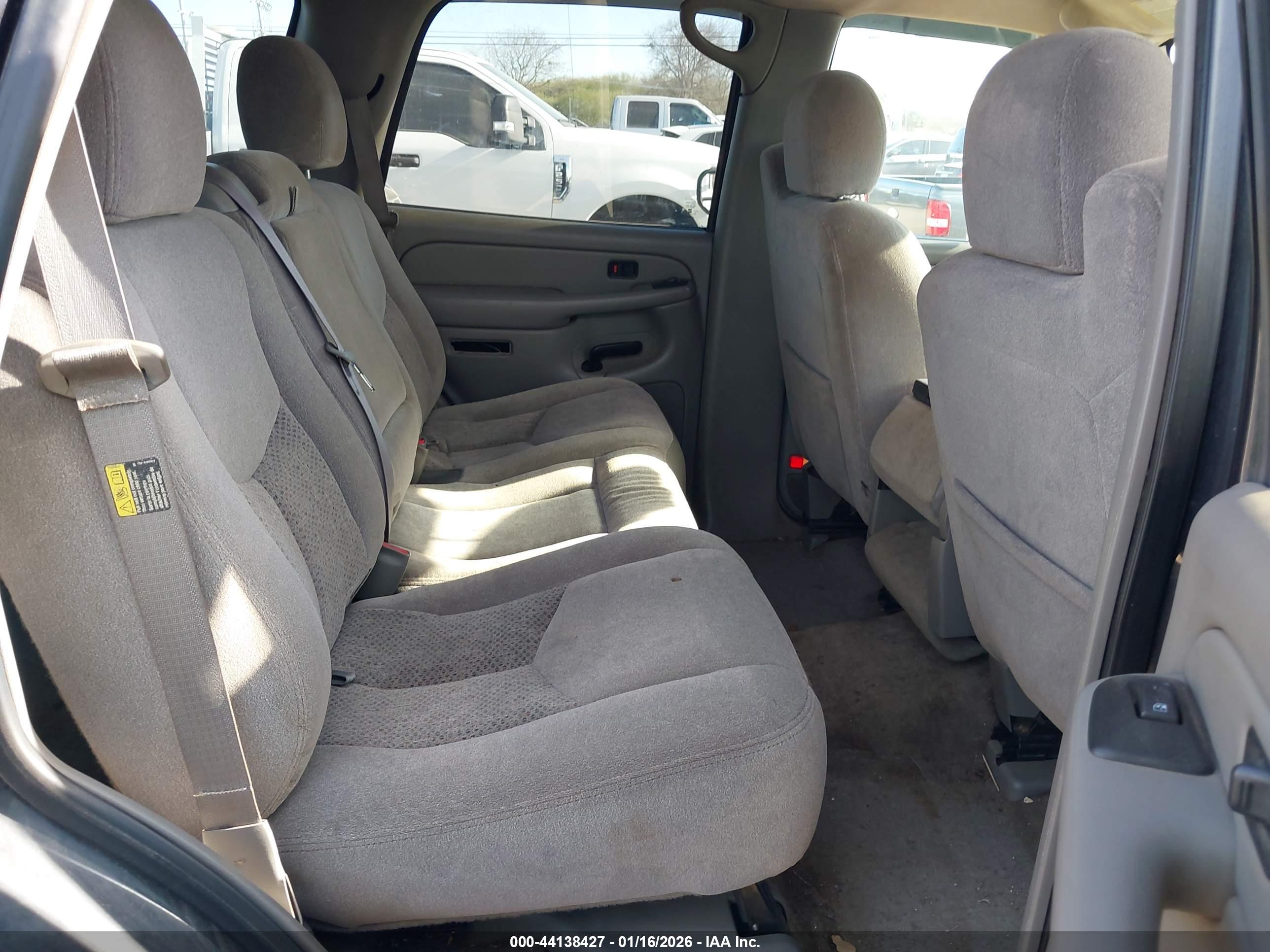 CHEVROLET TAHOE image 8