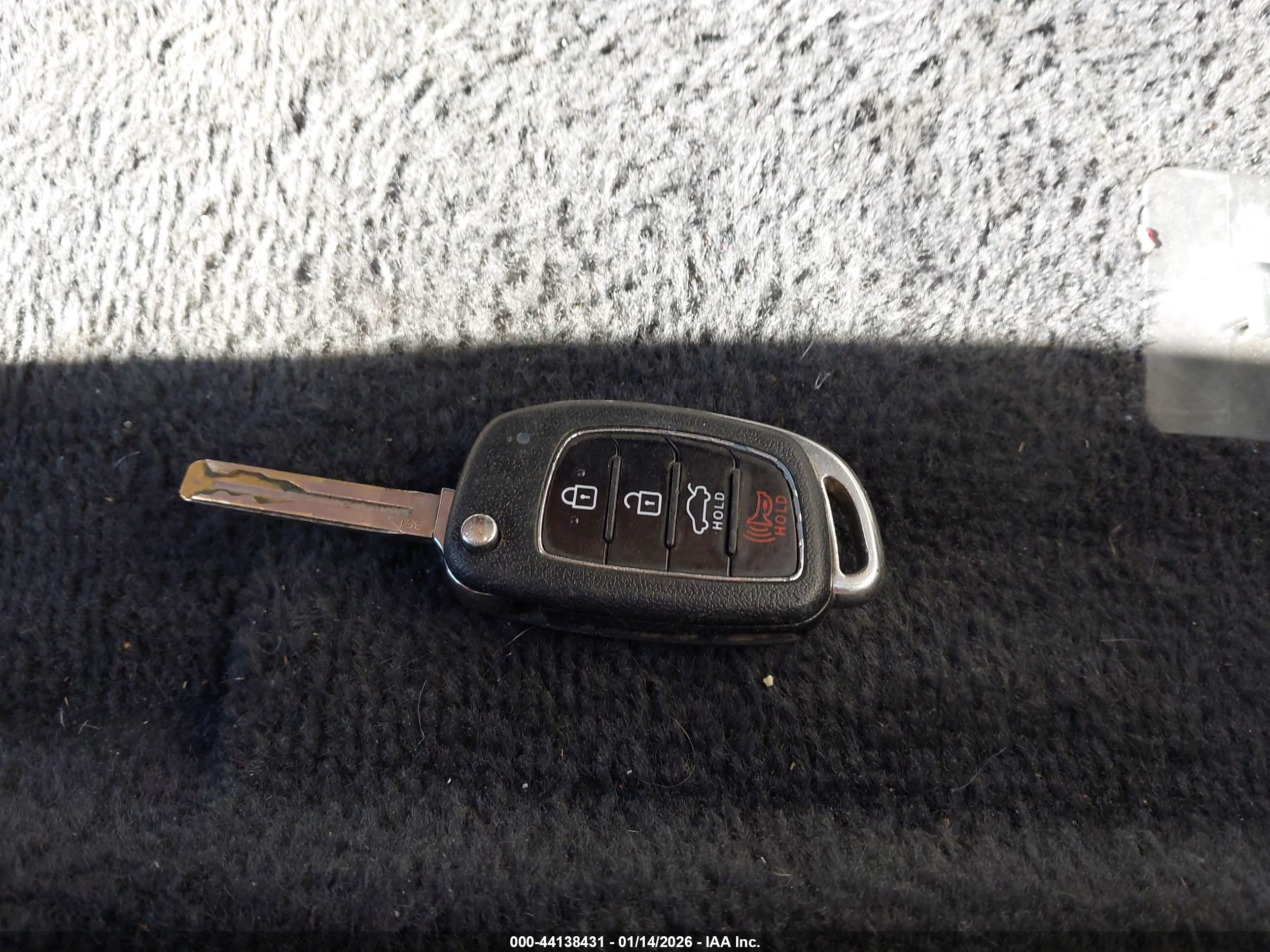 HYUNDAI SONATA image 11