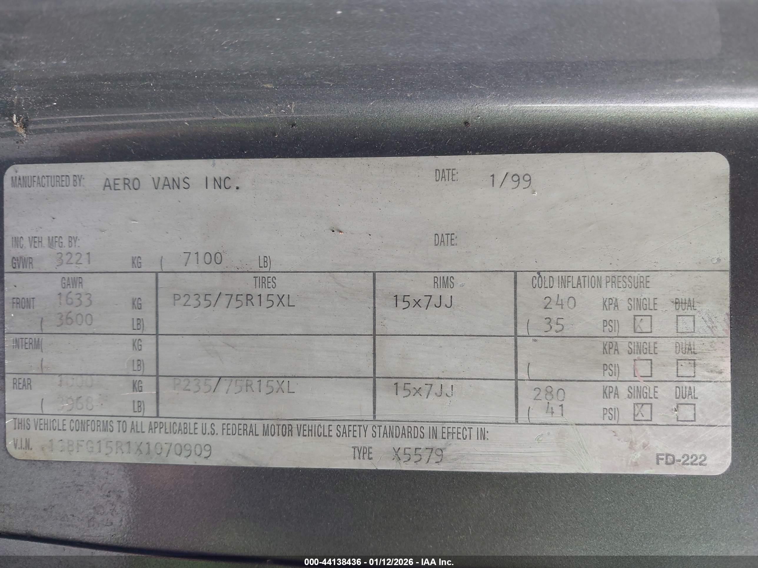 CHEVROLET EXPRESS image 9