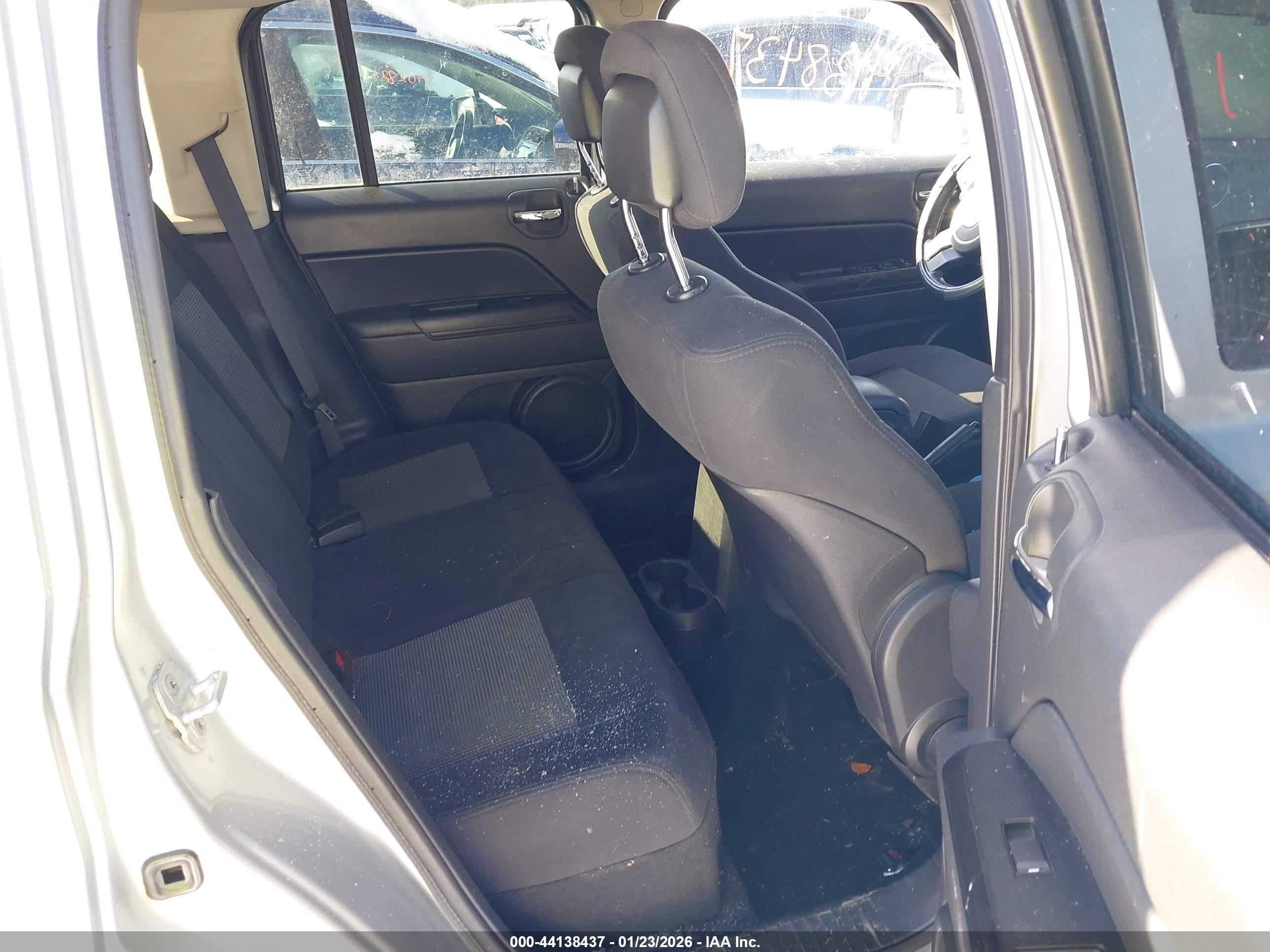 JEEP PATRIOT image 8
