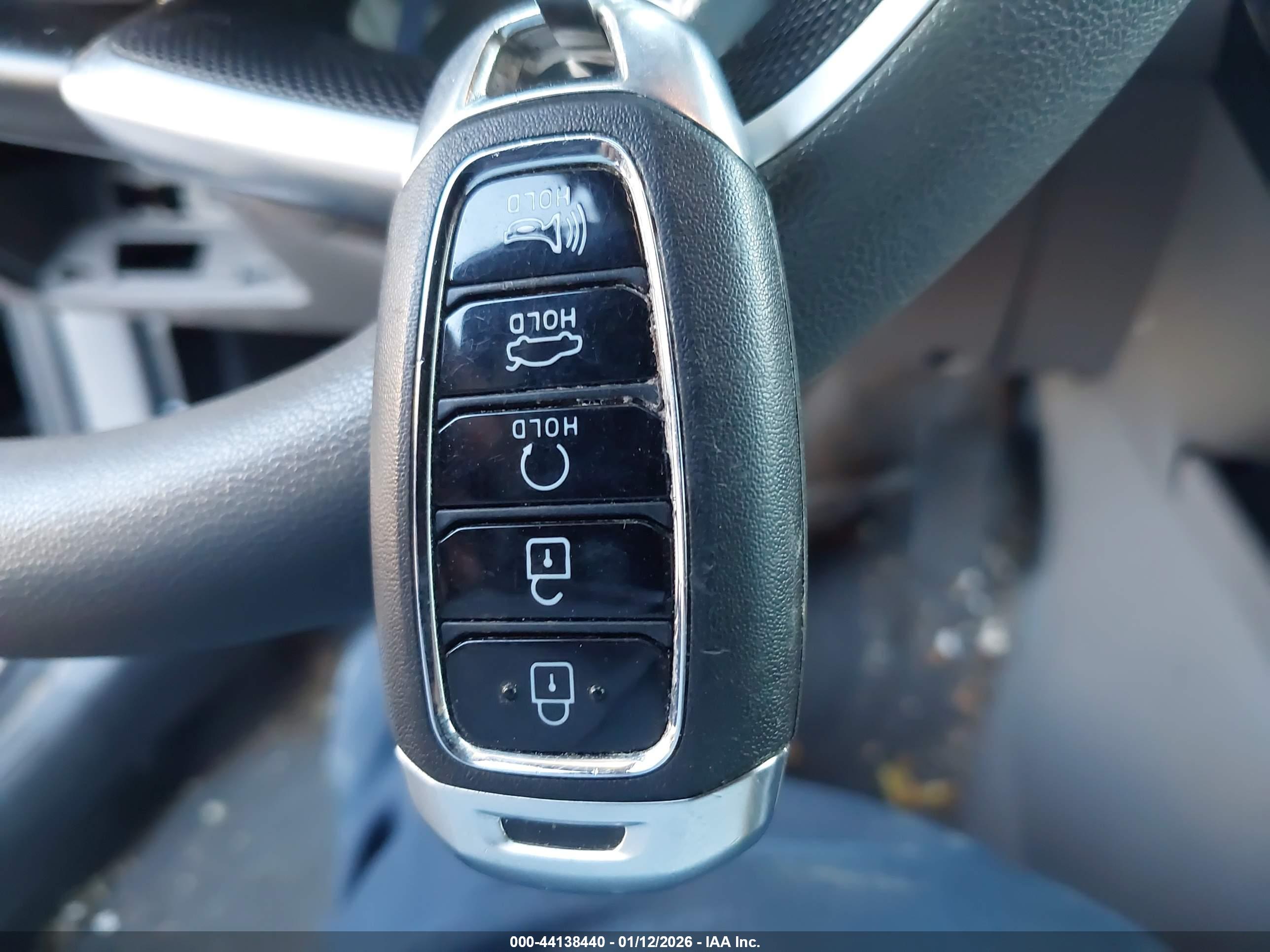 HYUNDAI ELANTRA image 11