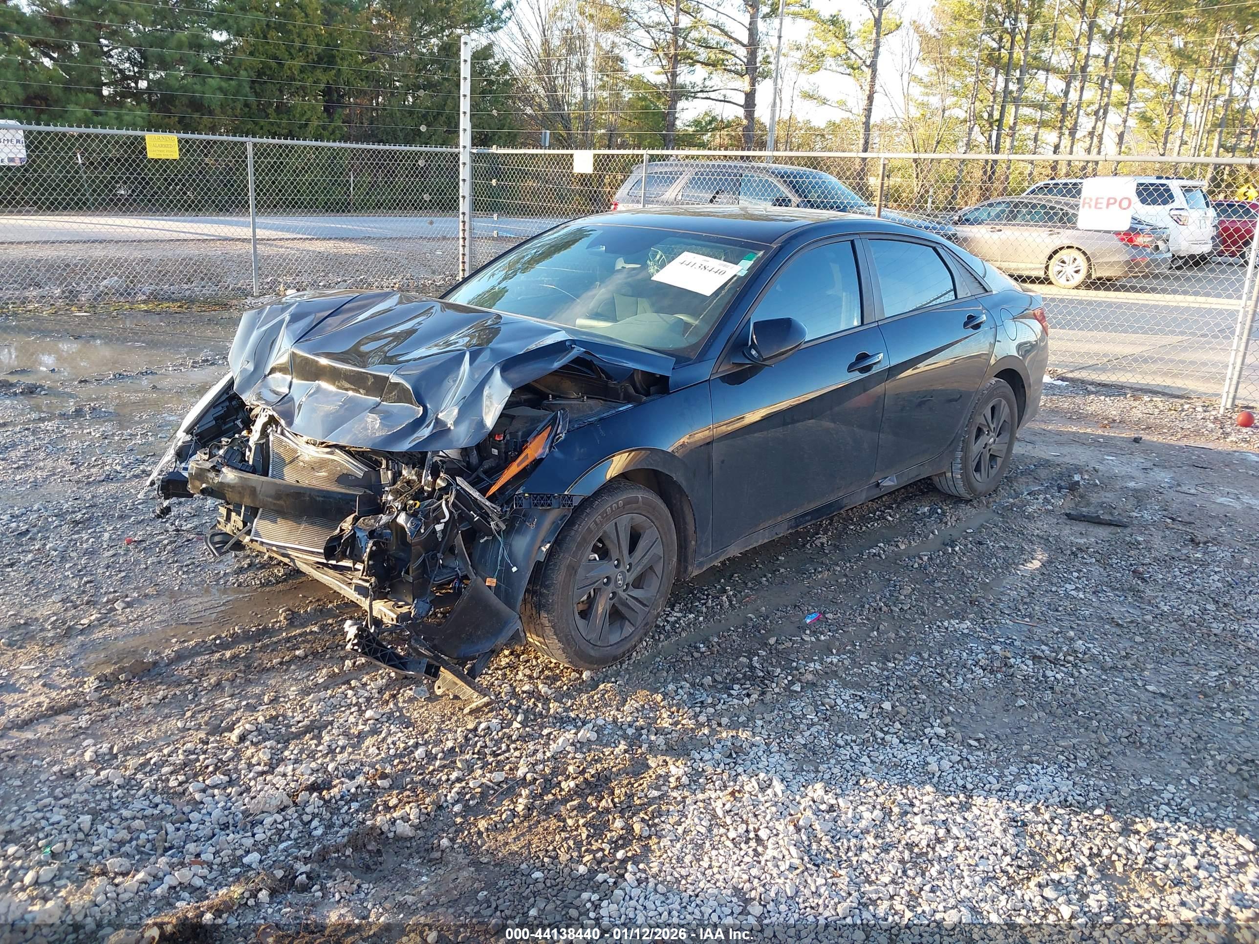 HYUNDAI ELANTRA image 2