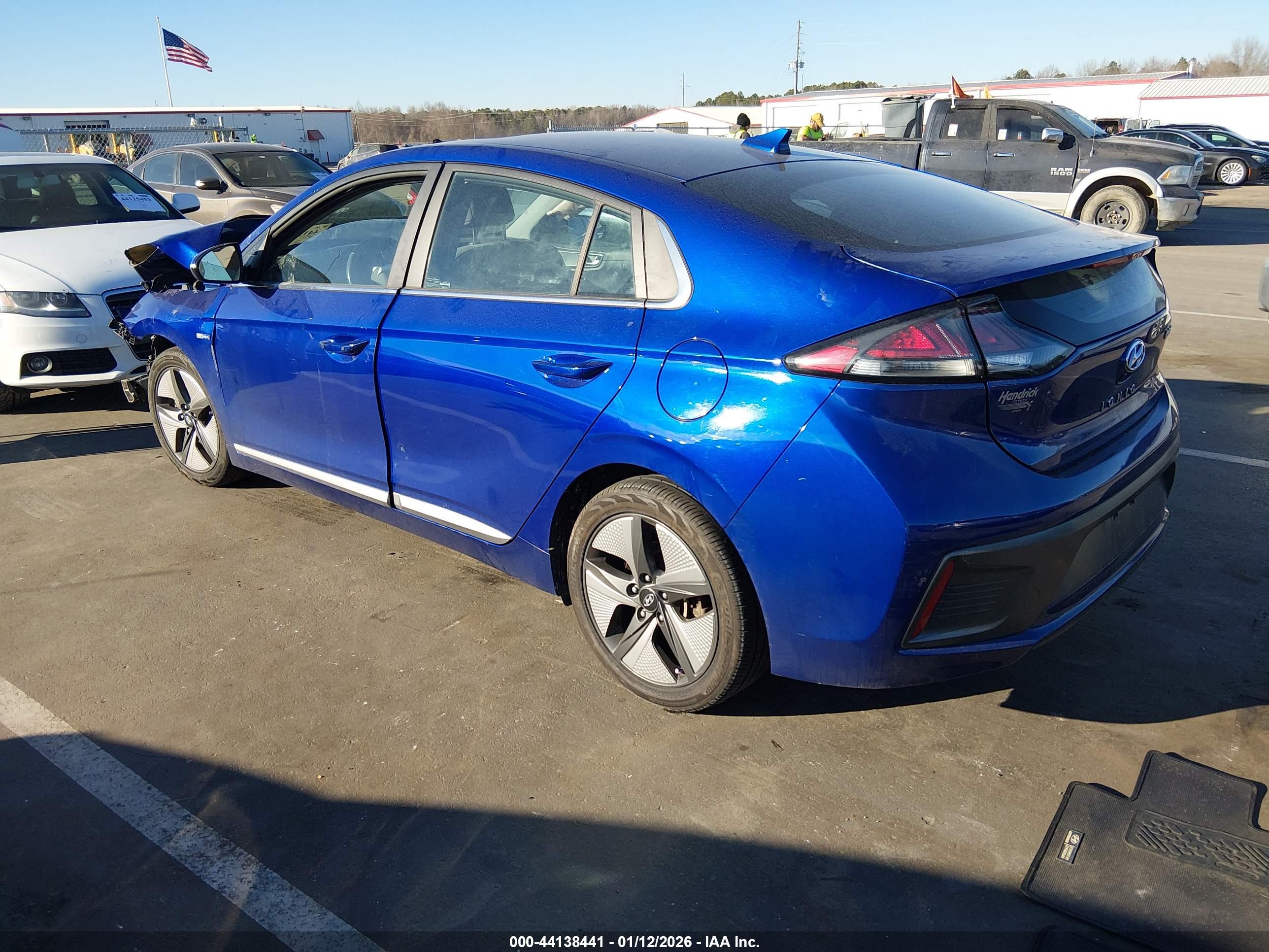 HYUNDAI IONIQ image 3