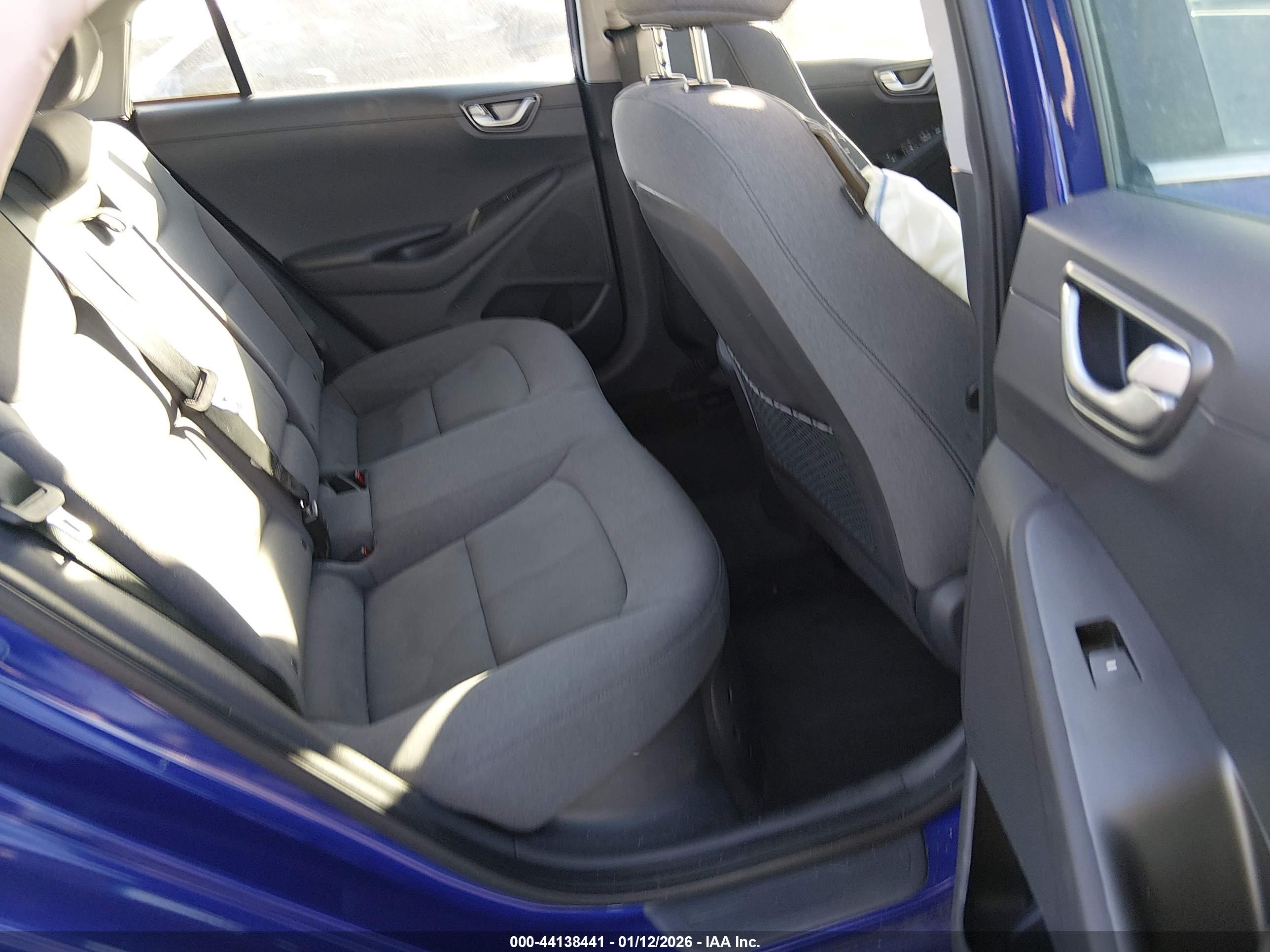 HYUNDAI IONIQ image 8