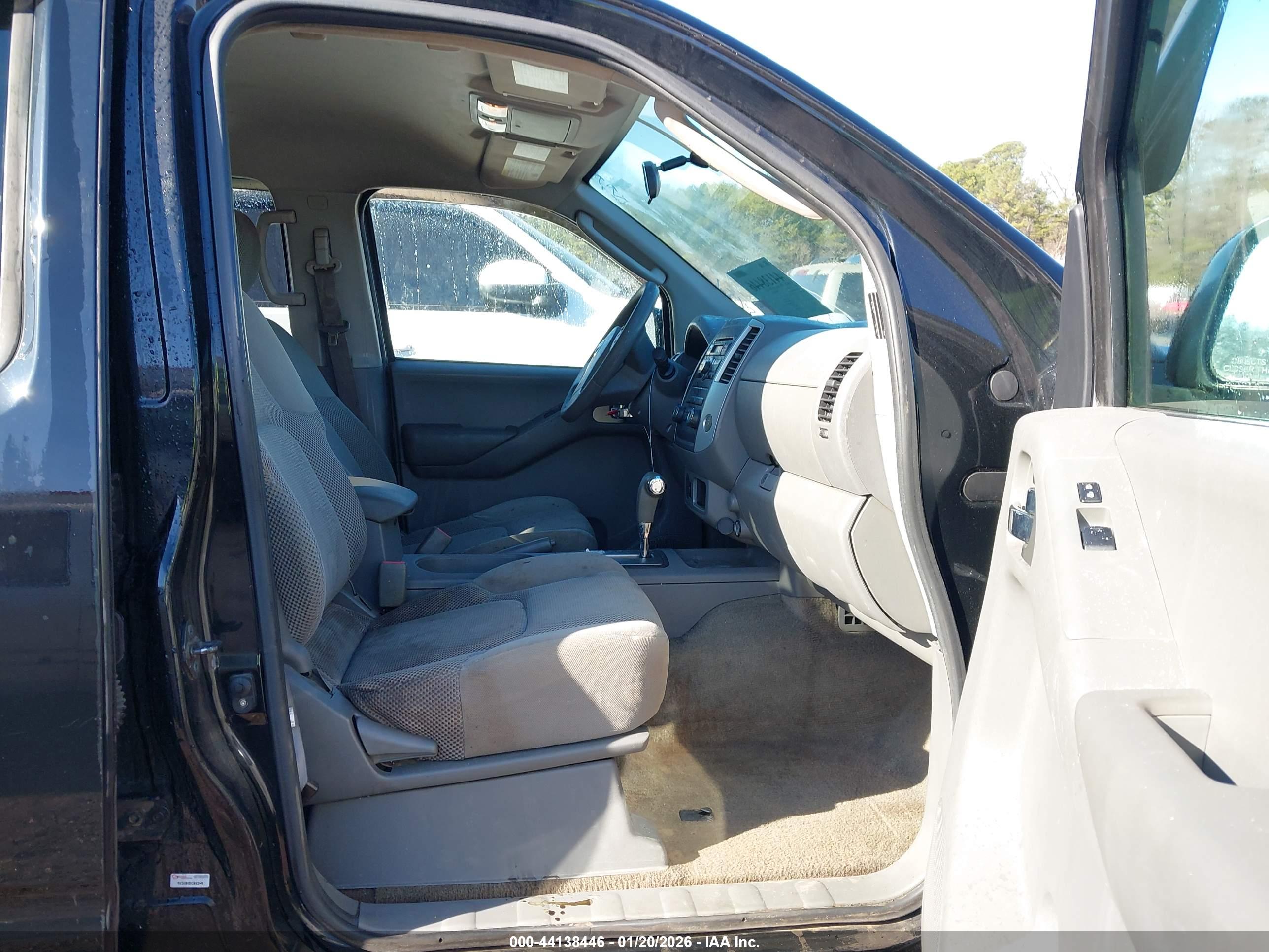 NISSAN FRONTIER image 5
