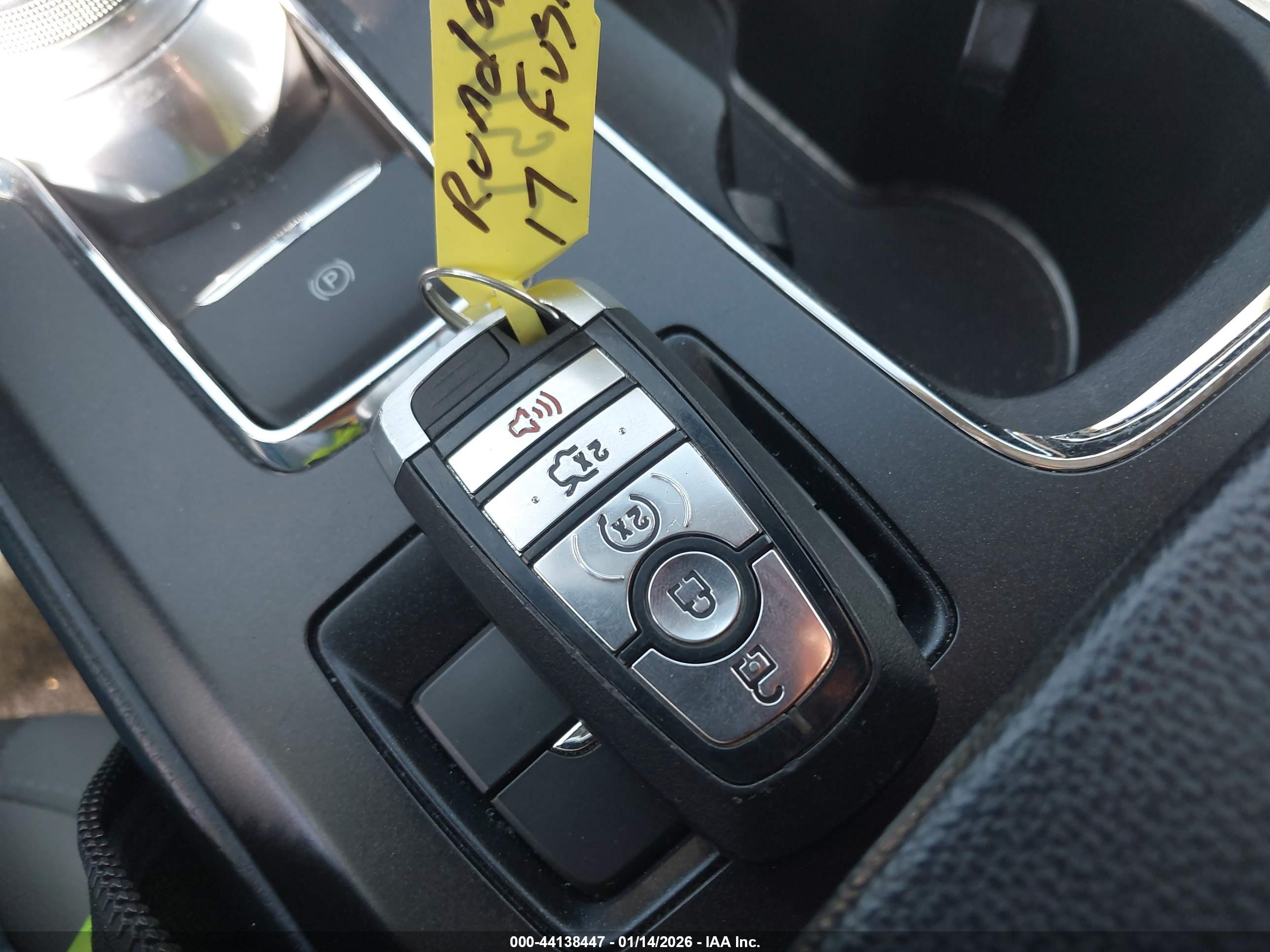 FORD FUSION image 11