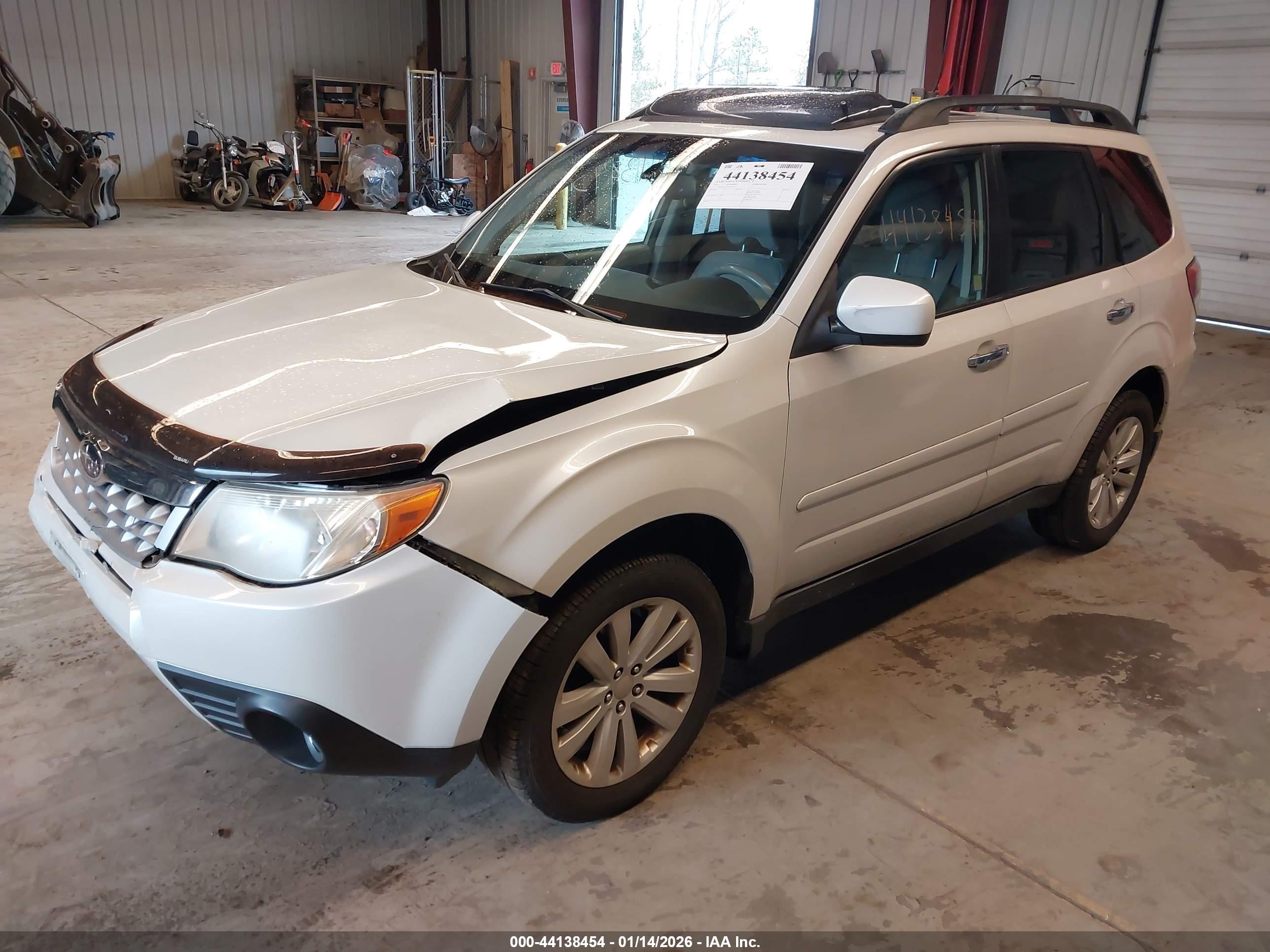 SUBARU FORESTER image 2