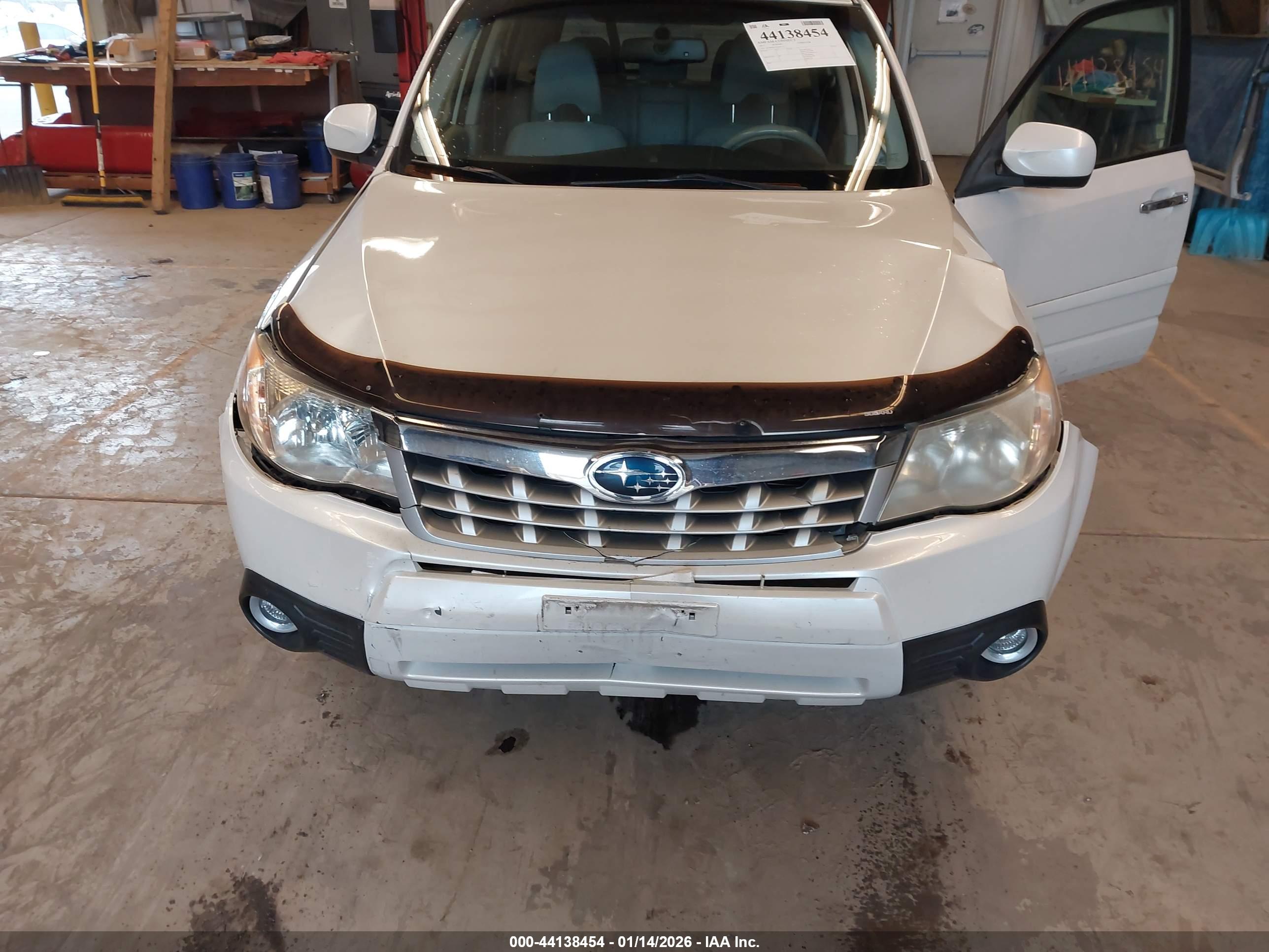 SUBARU FORESTER image 6