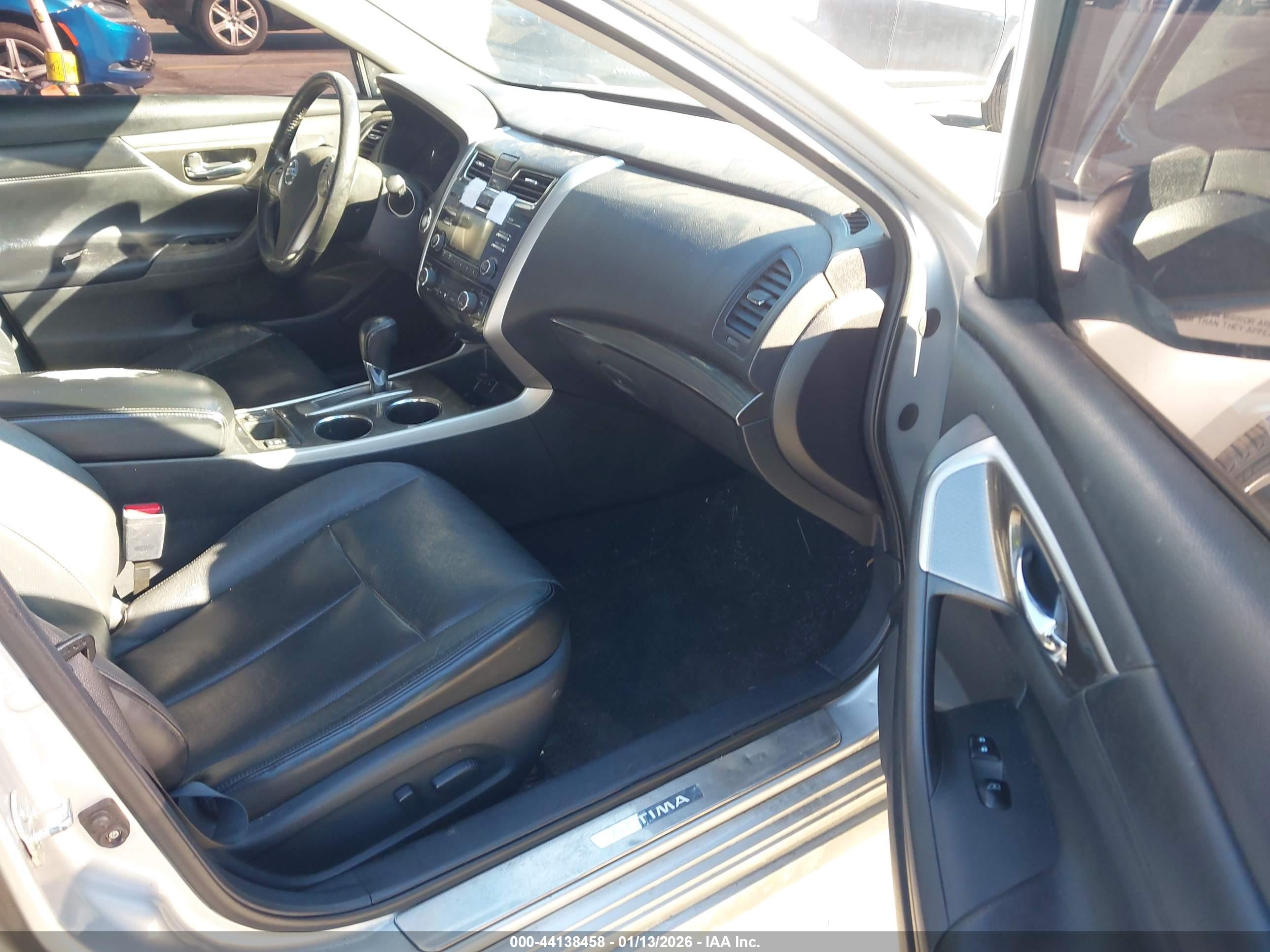 NISSAN ALTIMA image 5