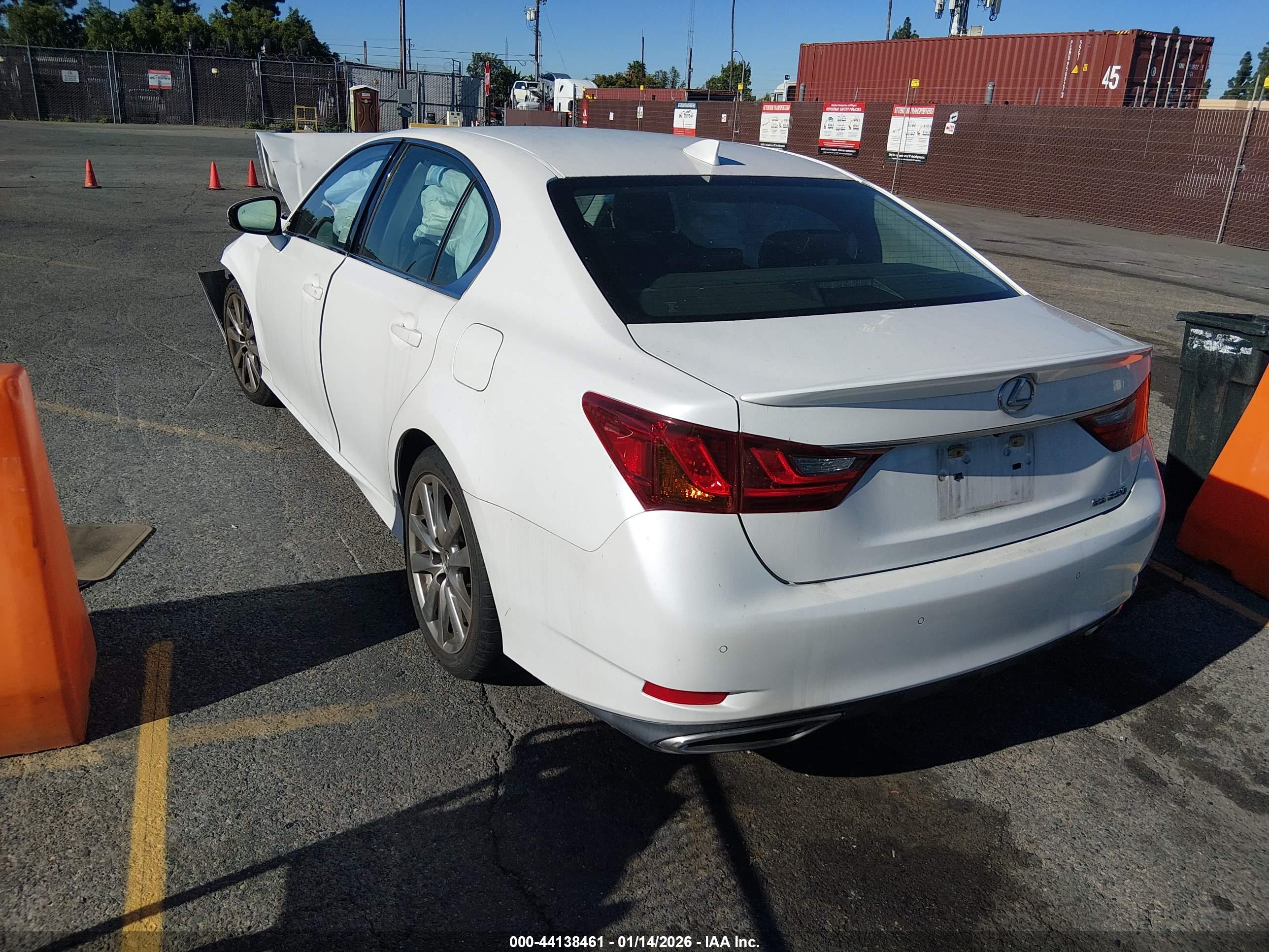LEXUS GS image 3