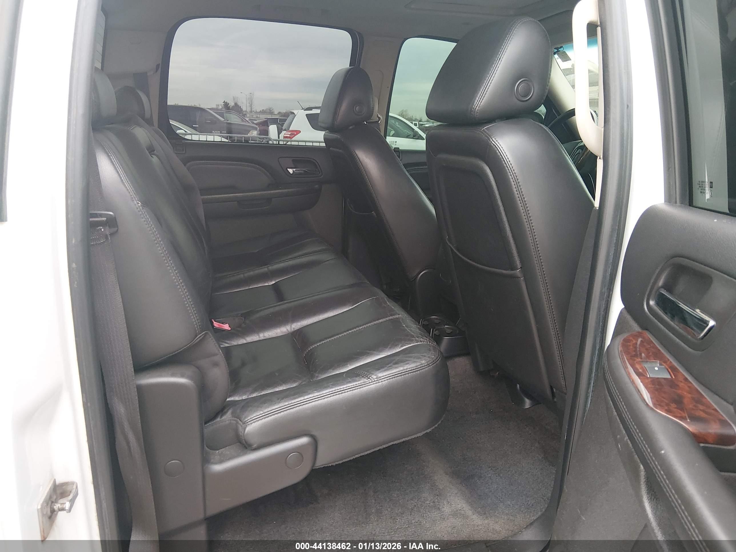 GMC SIERRA image 8
