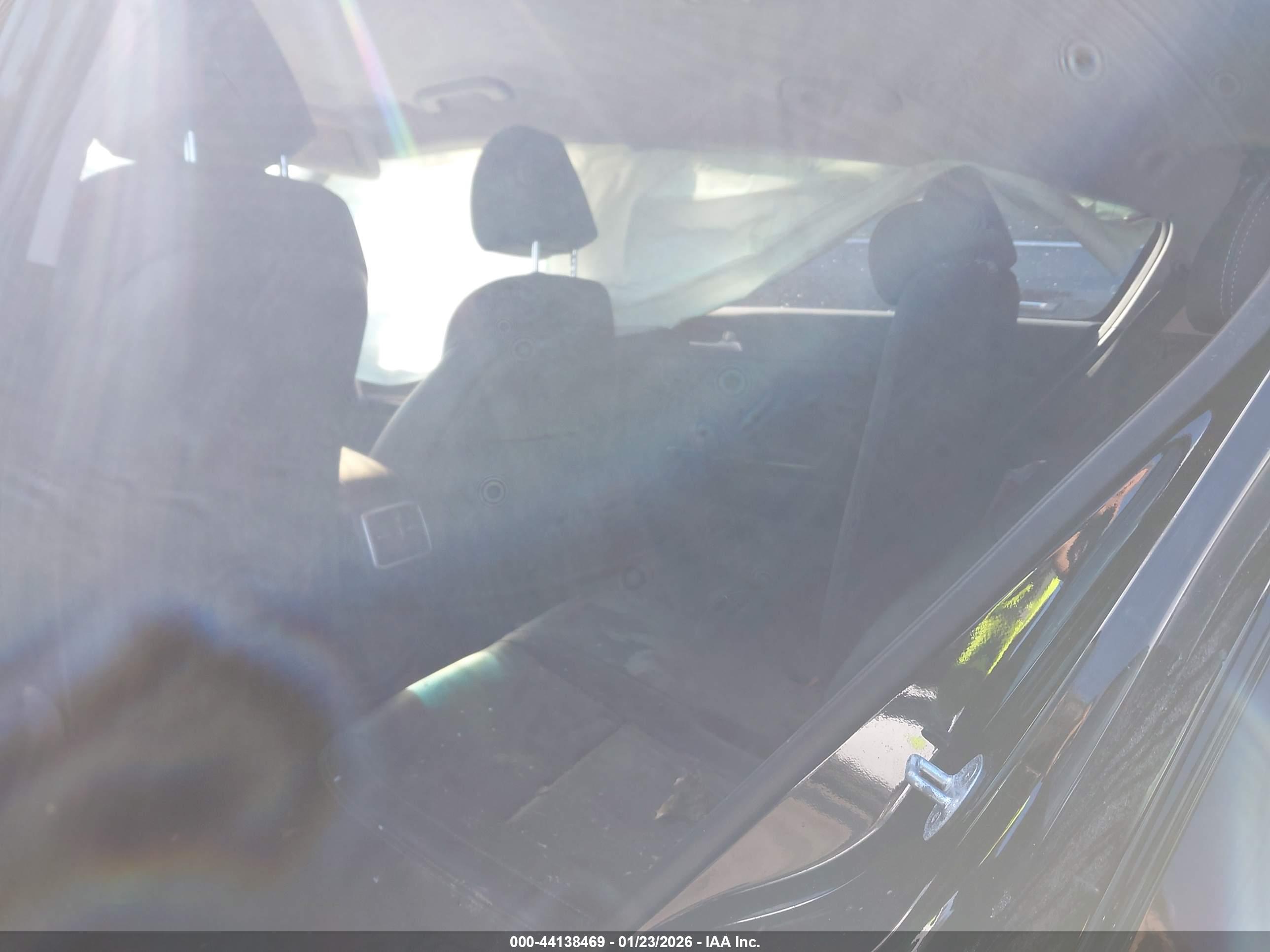 KIA SPORTAGE image 8