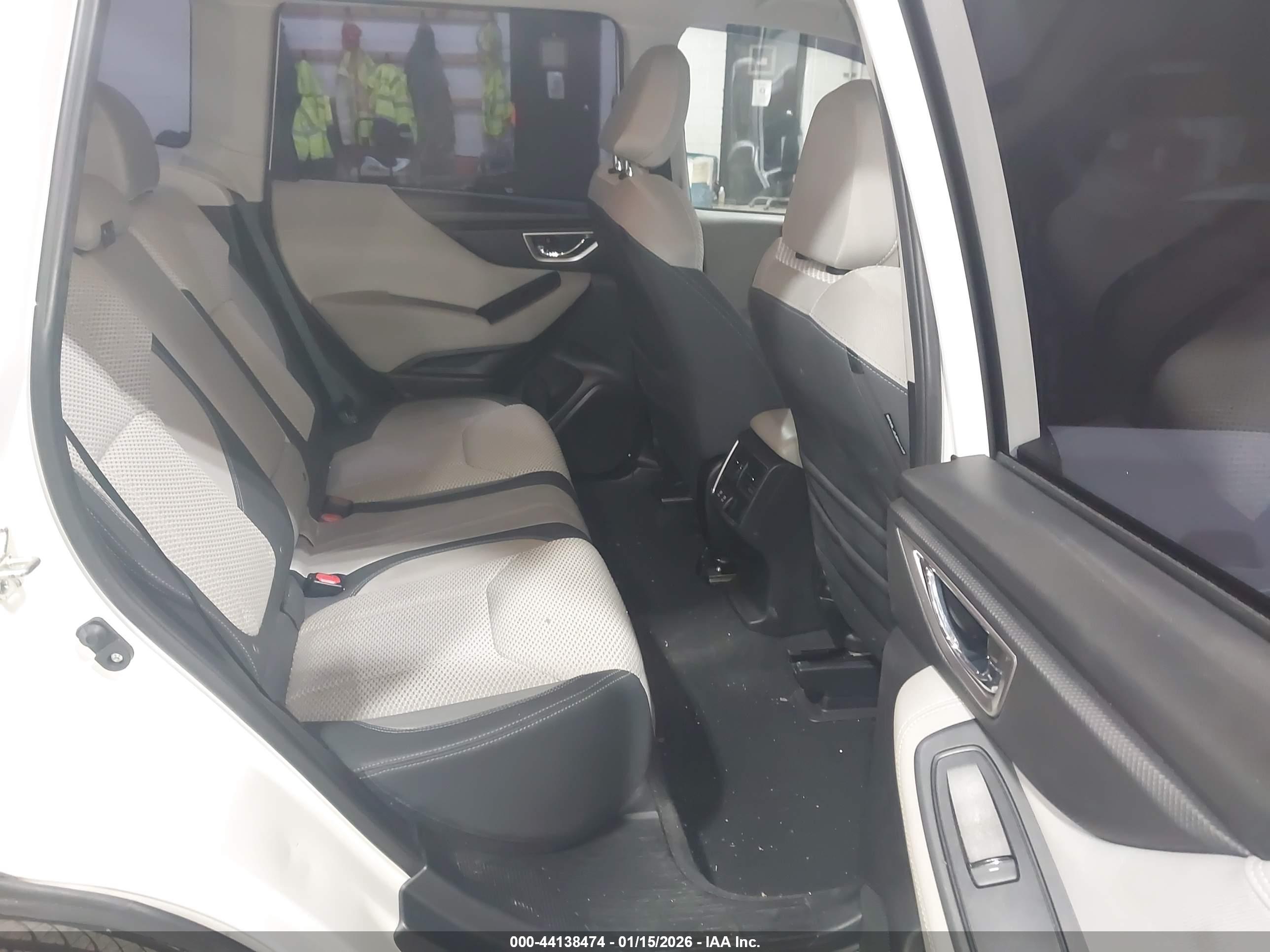 SUBARU FORESTER image 8