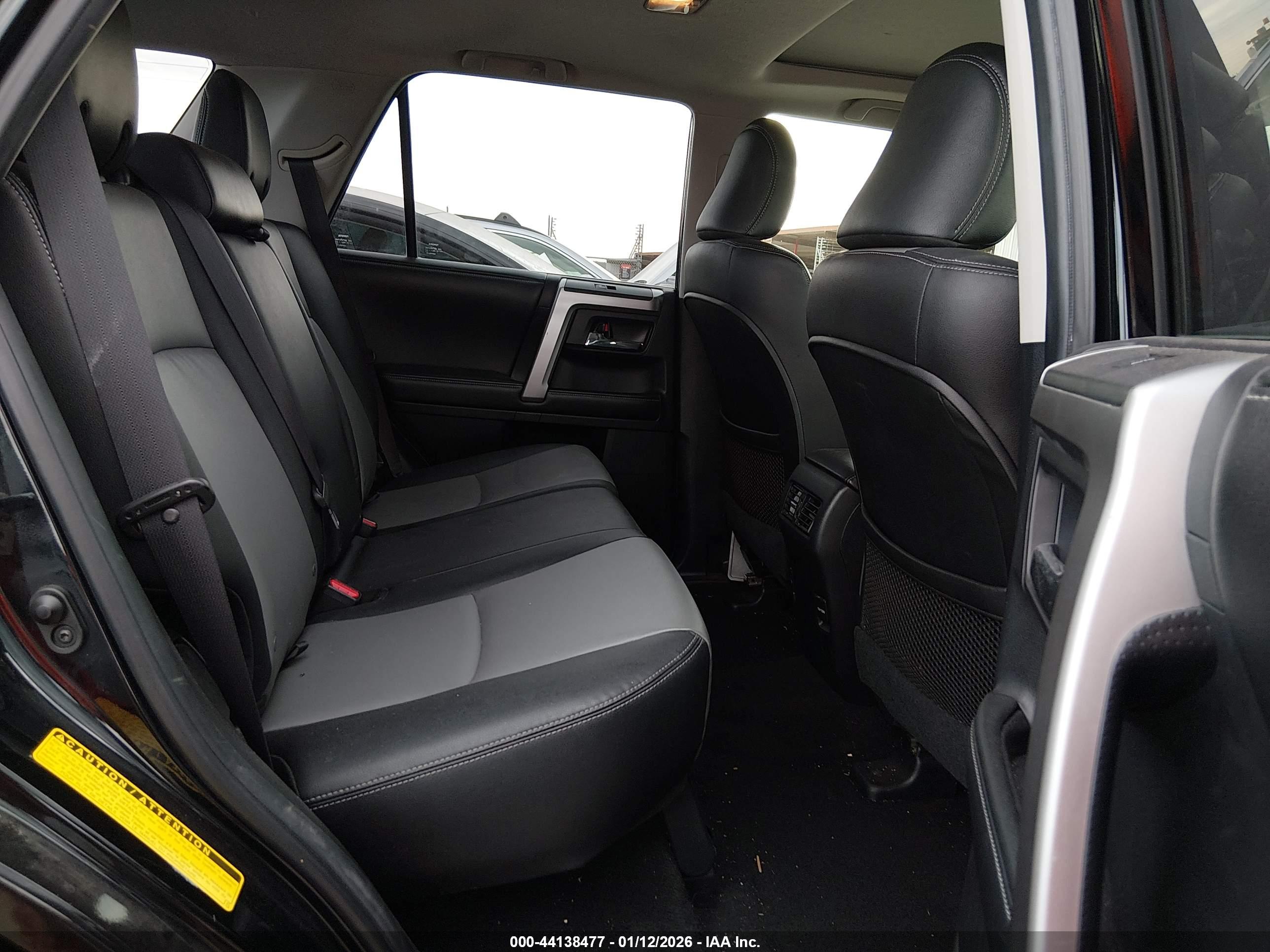 TOYOTA 4RUNNER image 8