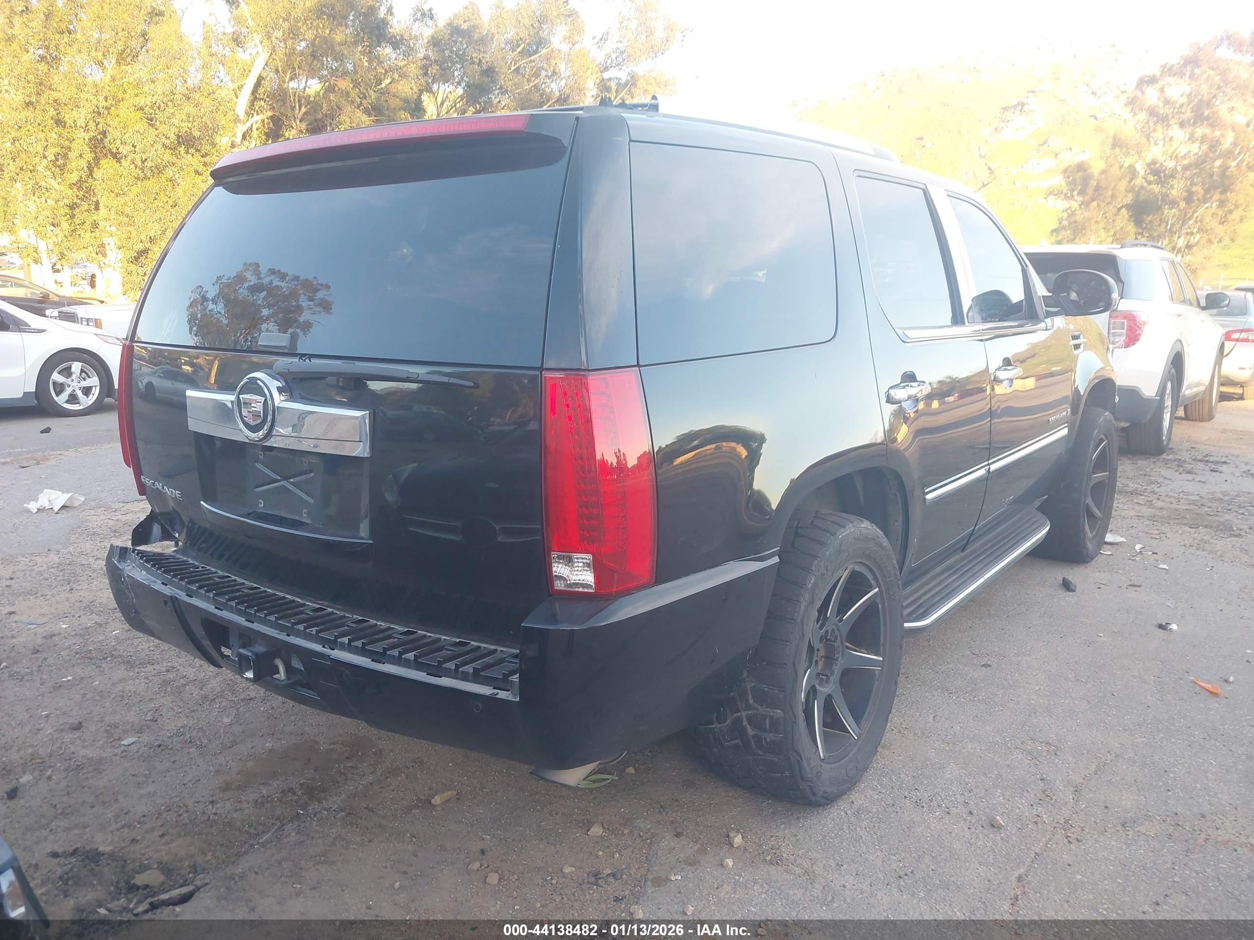 CADILLAC ESCALADE image 4