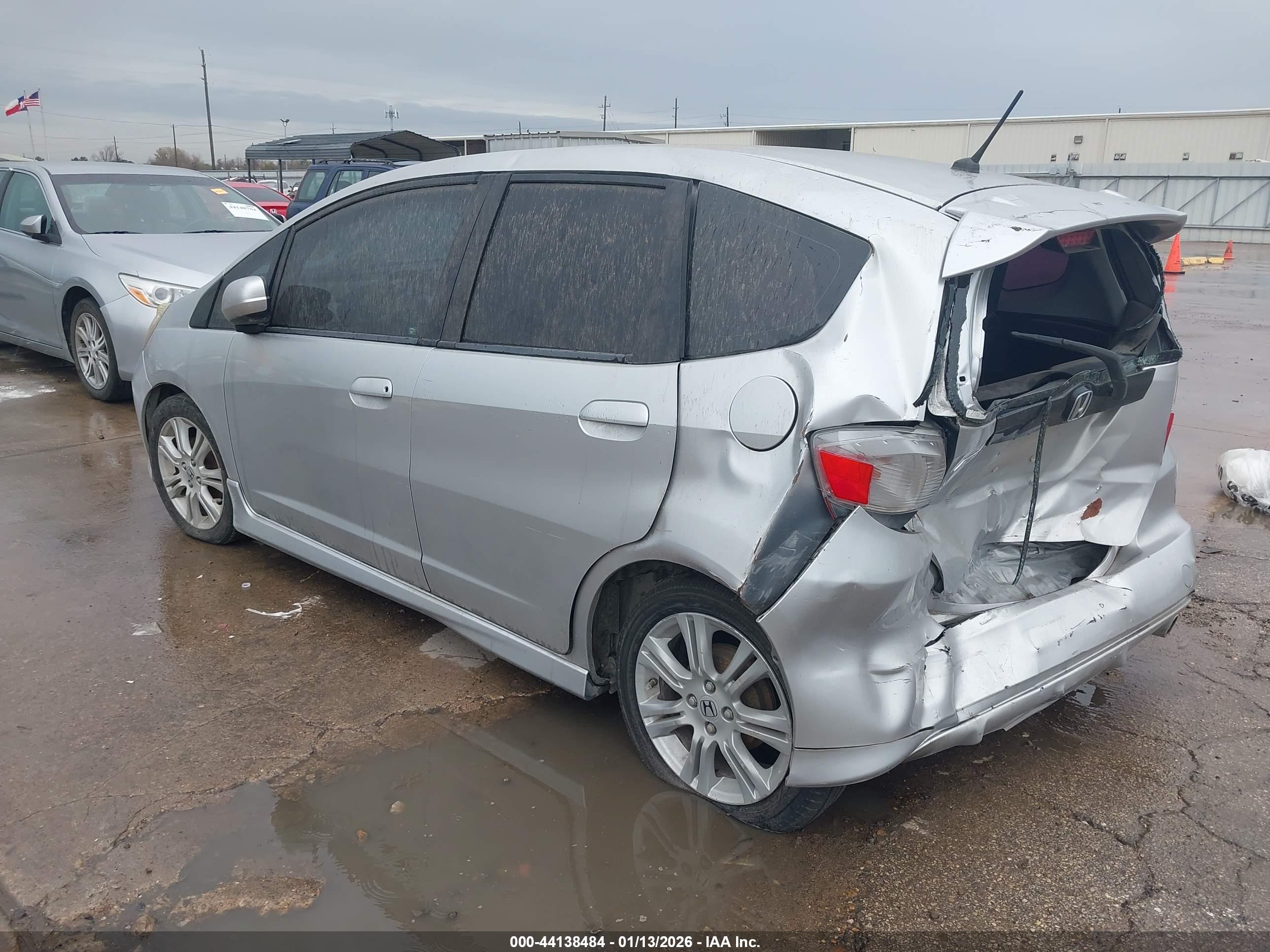 HONDA FIT image 3
