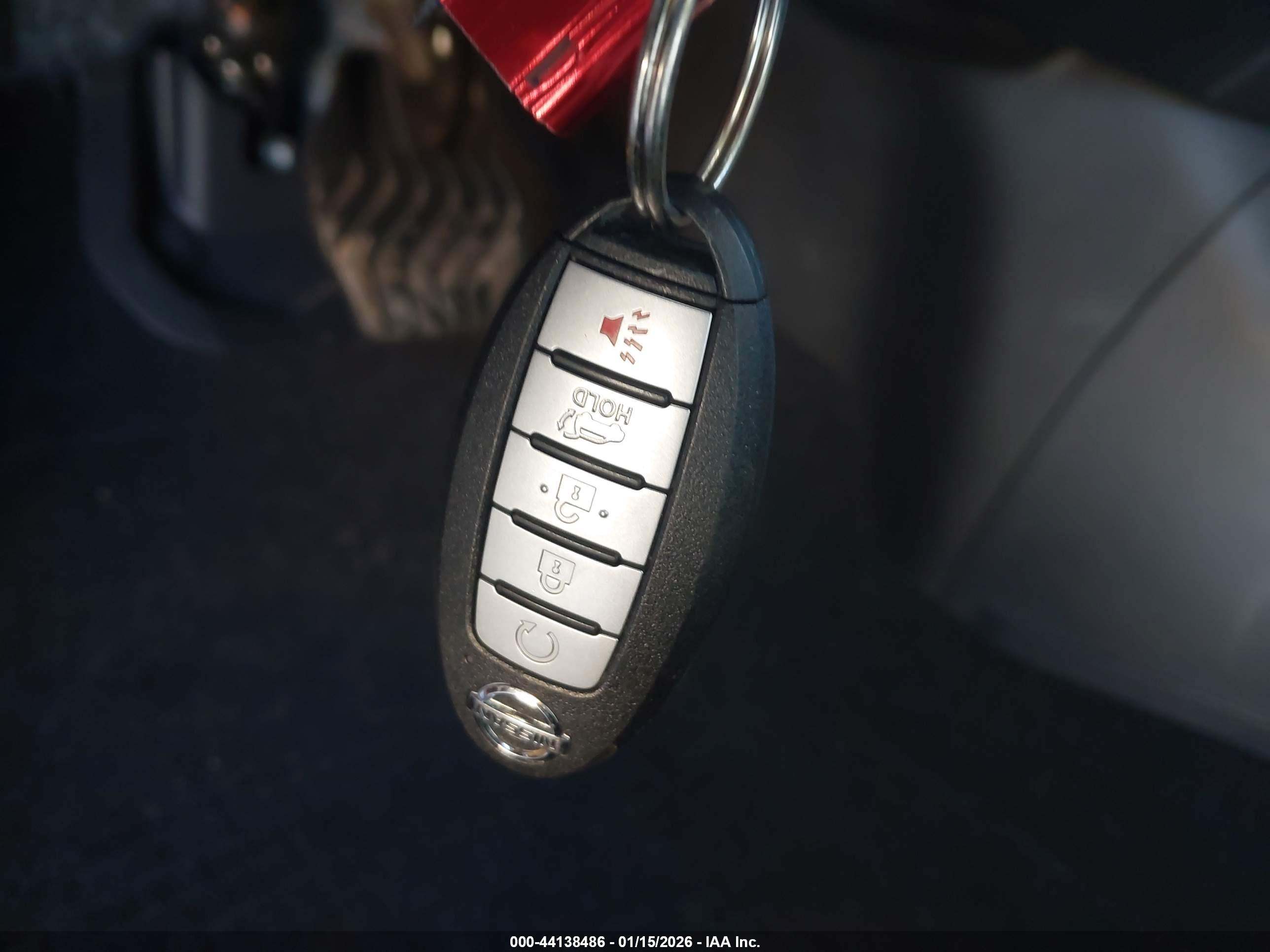 NISSAN ROGUE image 11