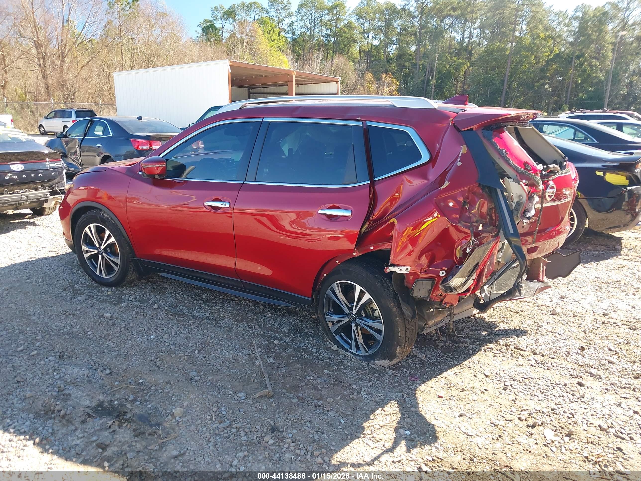 NISSAN ROGUE image 3