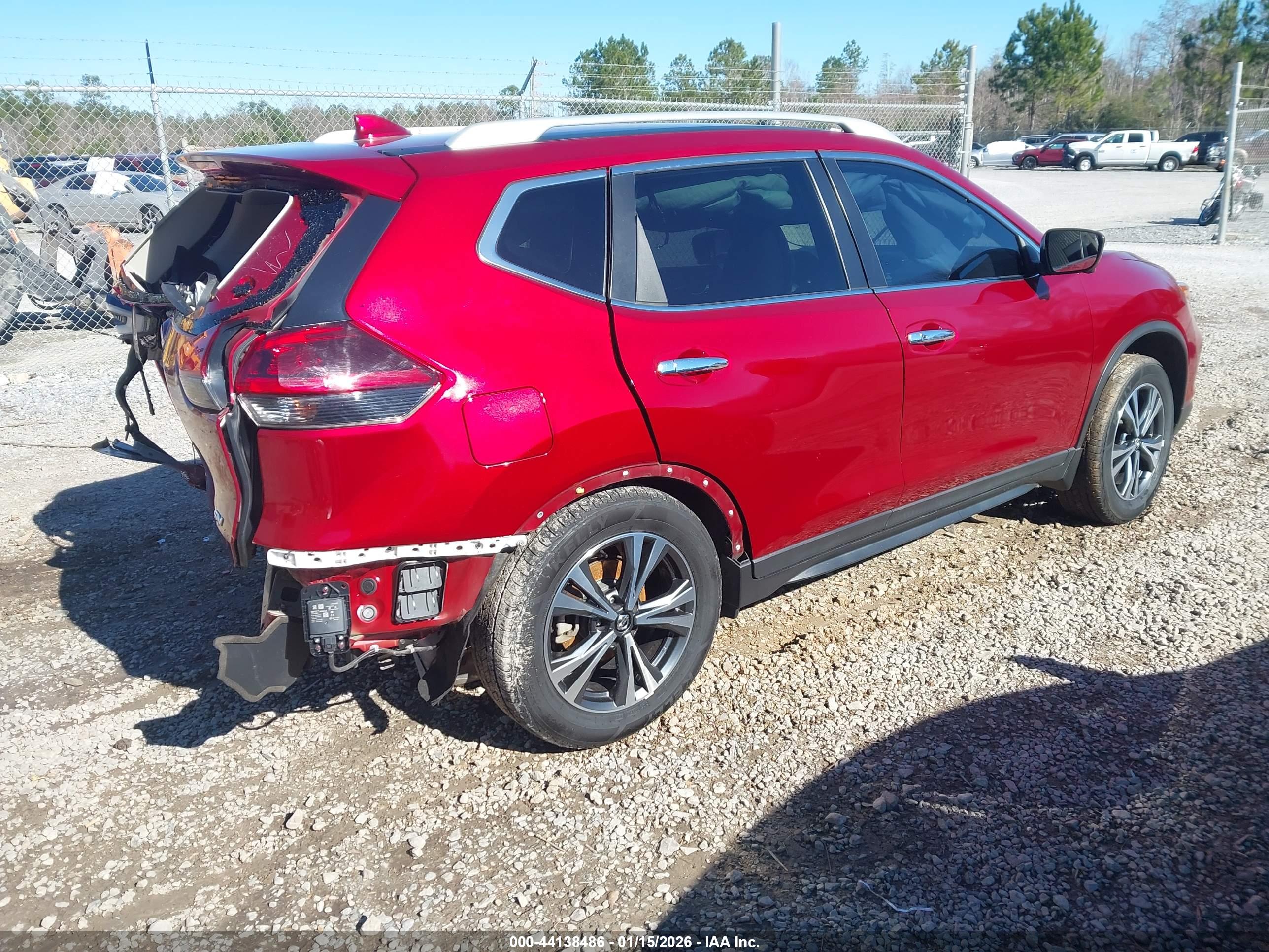 NISSAN ROGUE image 4