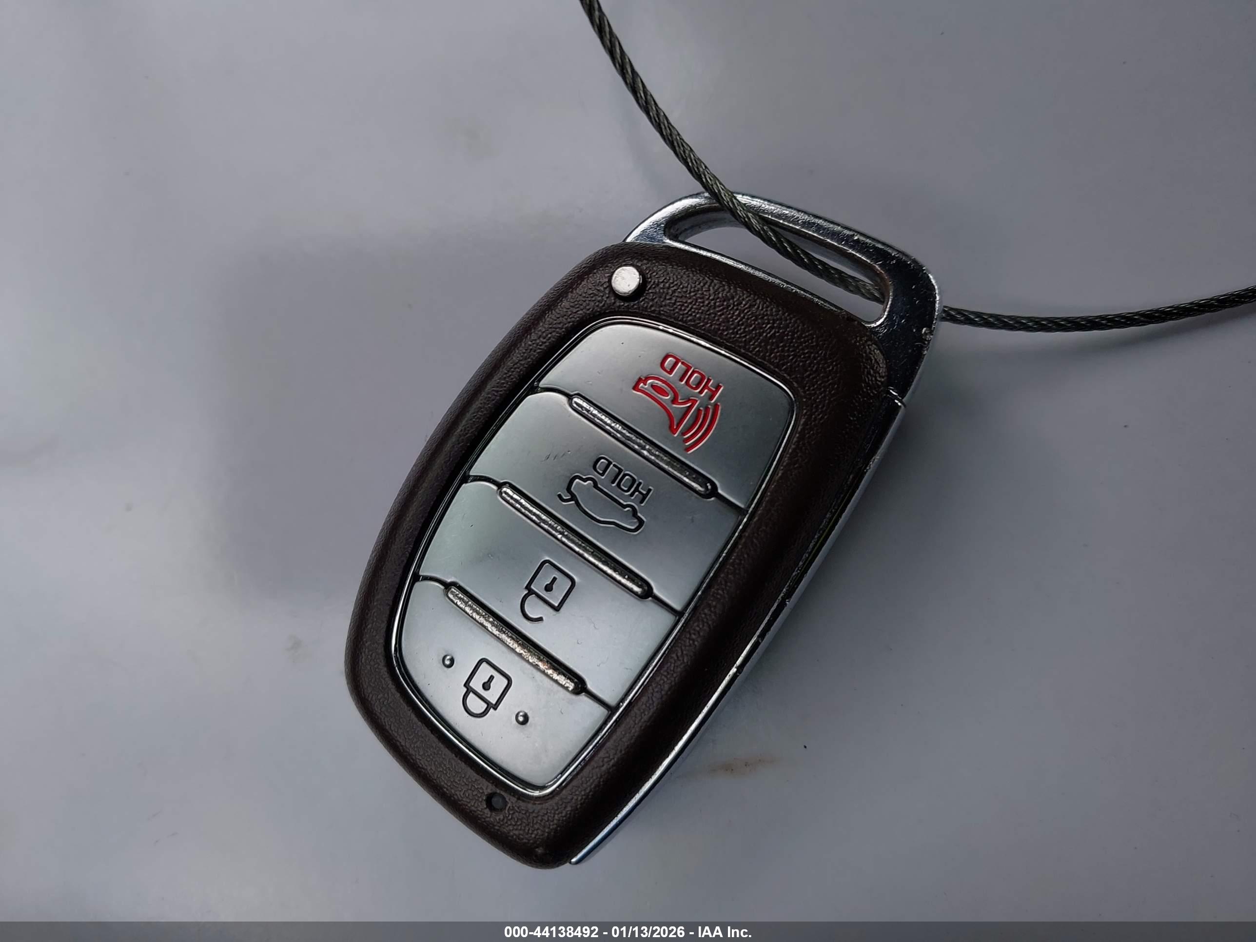 HYUNDAI ELANTRA image 11